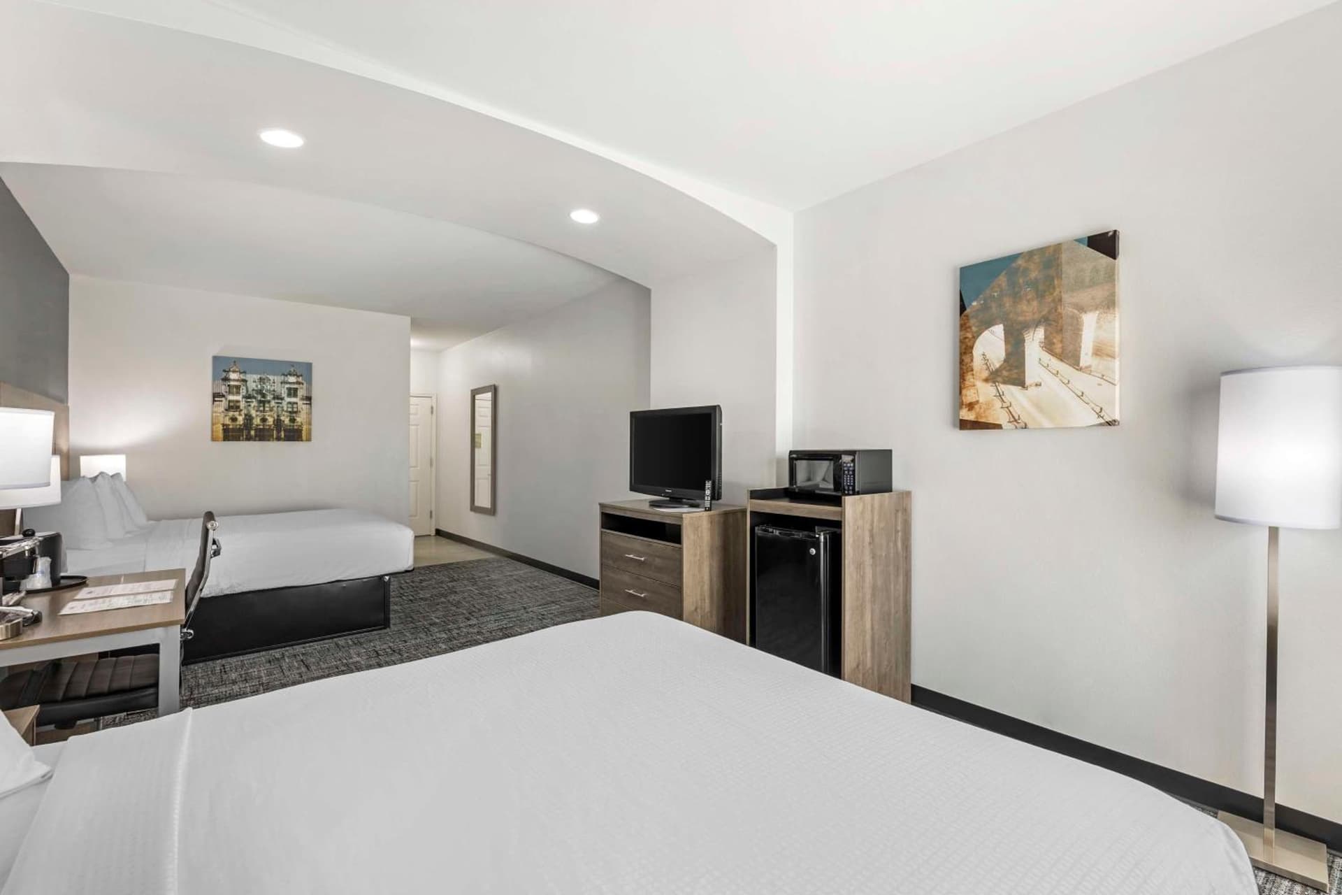 Best Western Plus MidAmerica Hotel property views in Mascoutah, IL — gallery photo 3