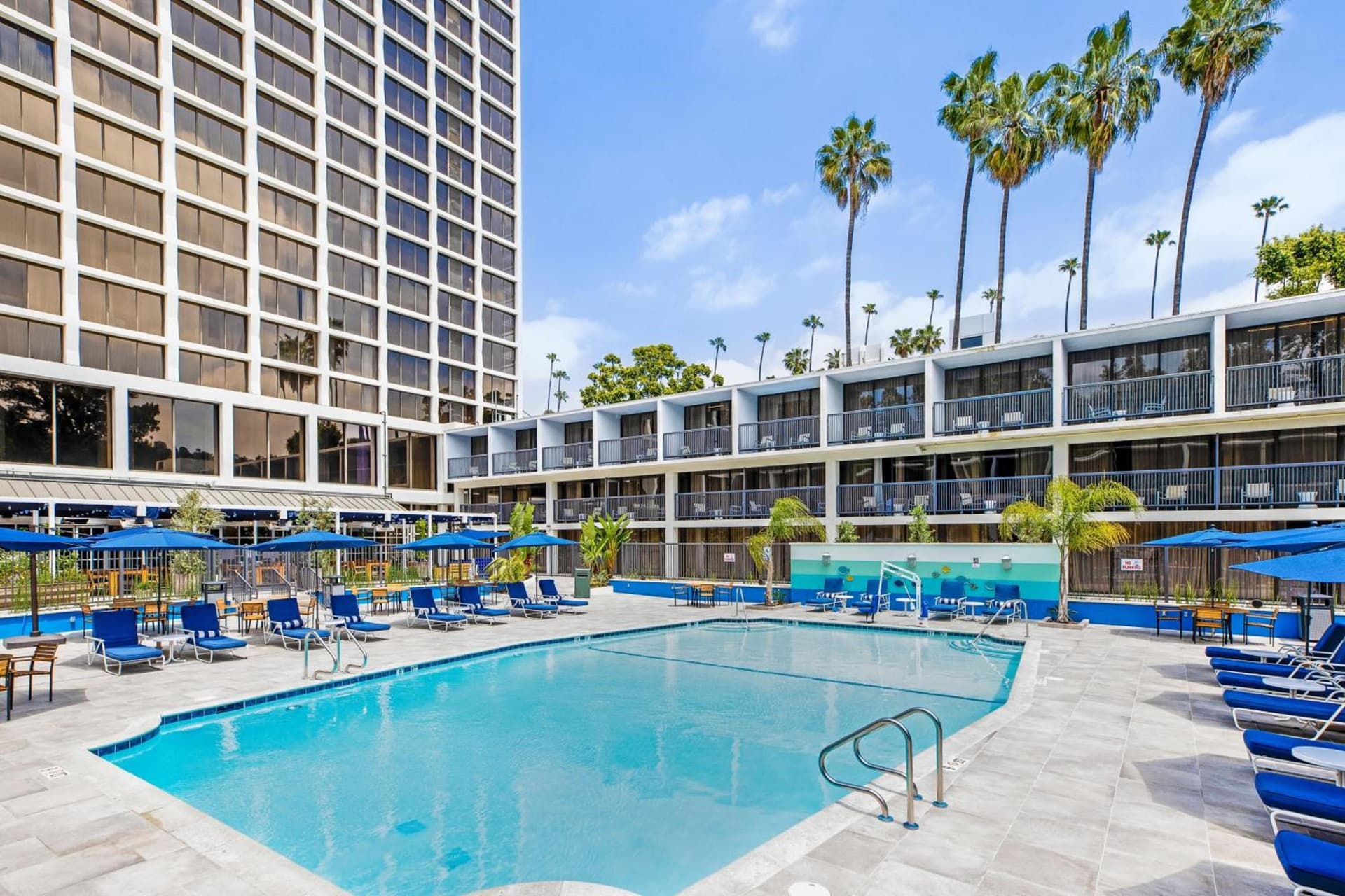 Sheraton Universal gallery photo in Los Angeles, CA — image 69