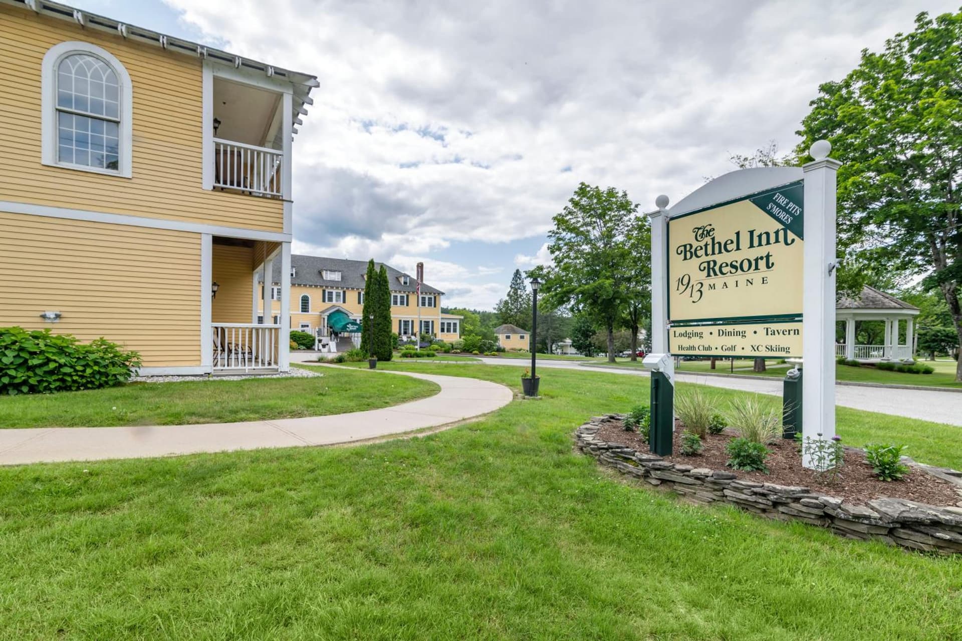 The Bethel Resort & Suites interior in Bethel, ME — gallery photo 2