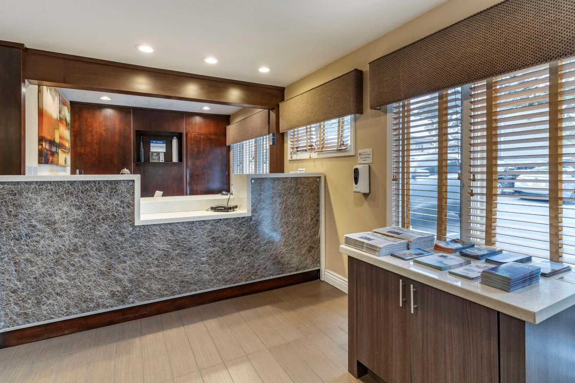 Best Western Carmel's Town House Lodge property views in Carmel, CA — gallery photo 3