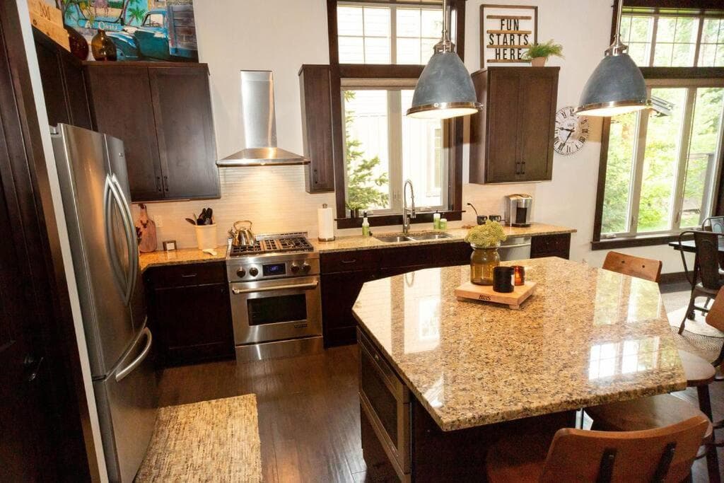 Paradise Pine-Suncadia Resort-Golf Getaway interior in Cle Elum, WA — gallery photo 2