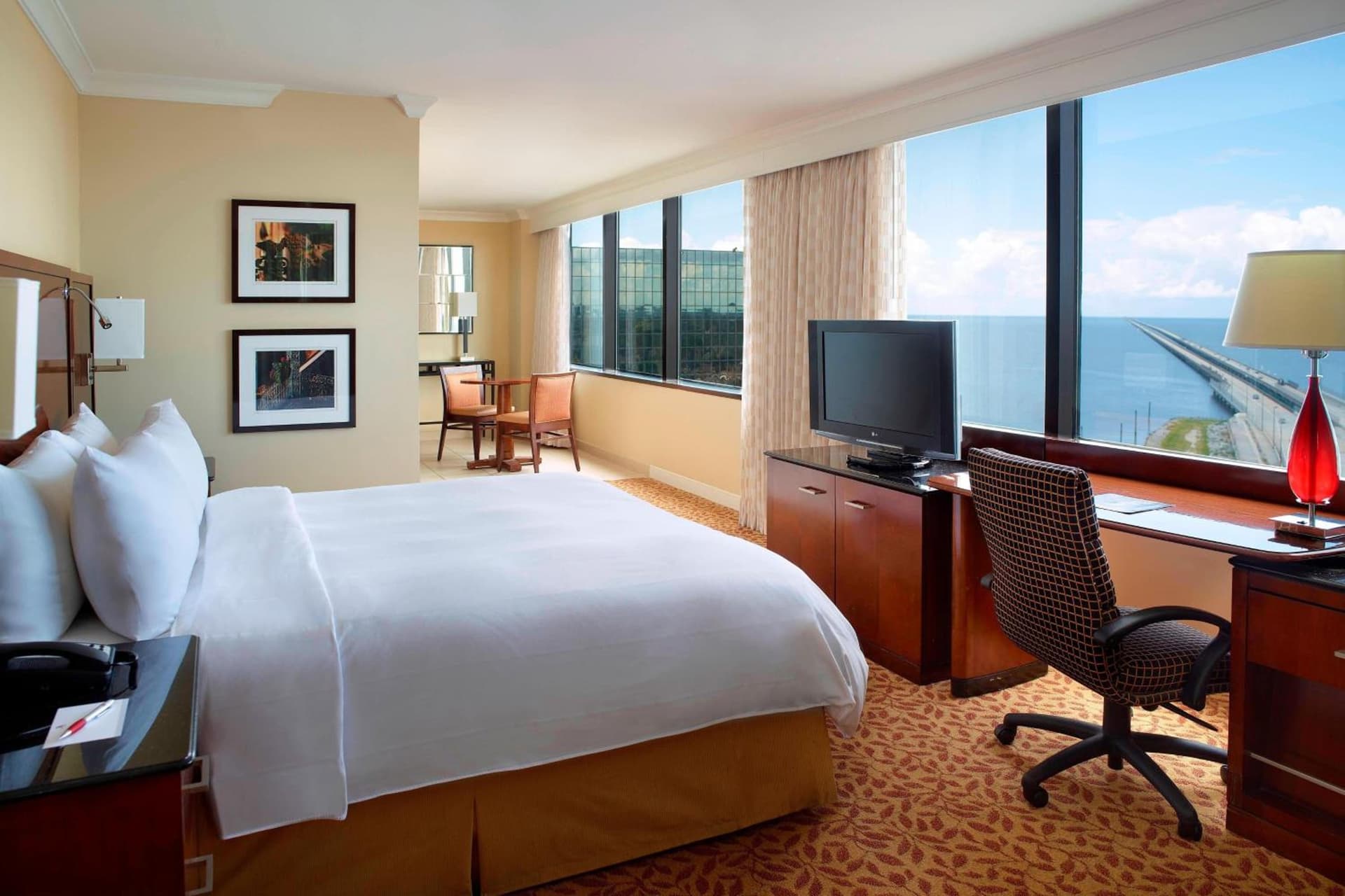 New Orleans Marriott Metairie At Lakeway gallery photo in Metairie, LA — image 8