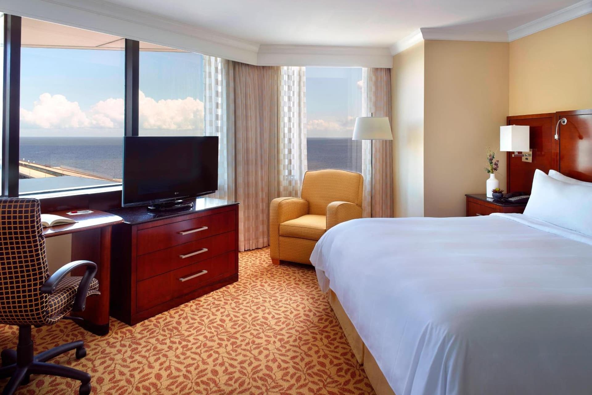 New Orleans Marriott Metairie At Lakeway gallery photo in Metairie, LA — image 26