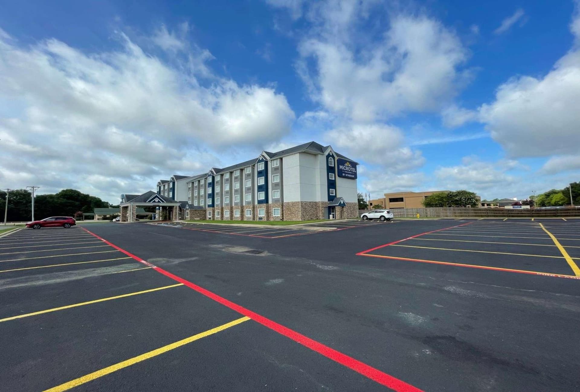 Microtel Inn & Suites by Wyndham Bossier City featured exterior or lobby in Bossier City, LA — similar hotel