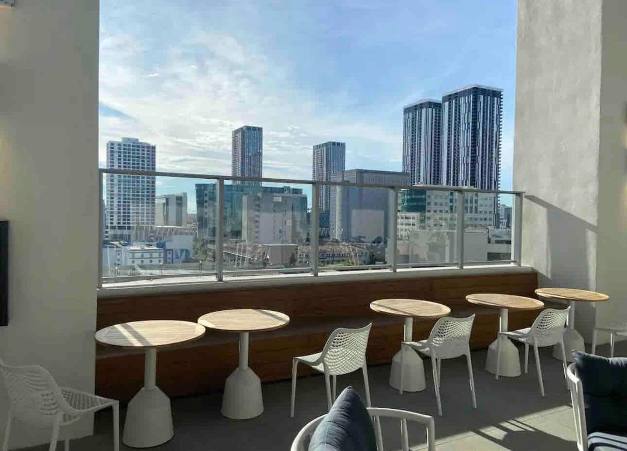 Miami Downtown Comfy Condo-Hotels in a luxury modern building interior in Miami, FL — gallery photo 2