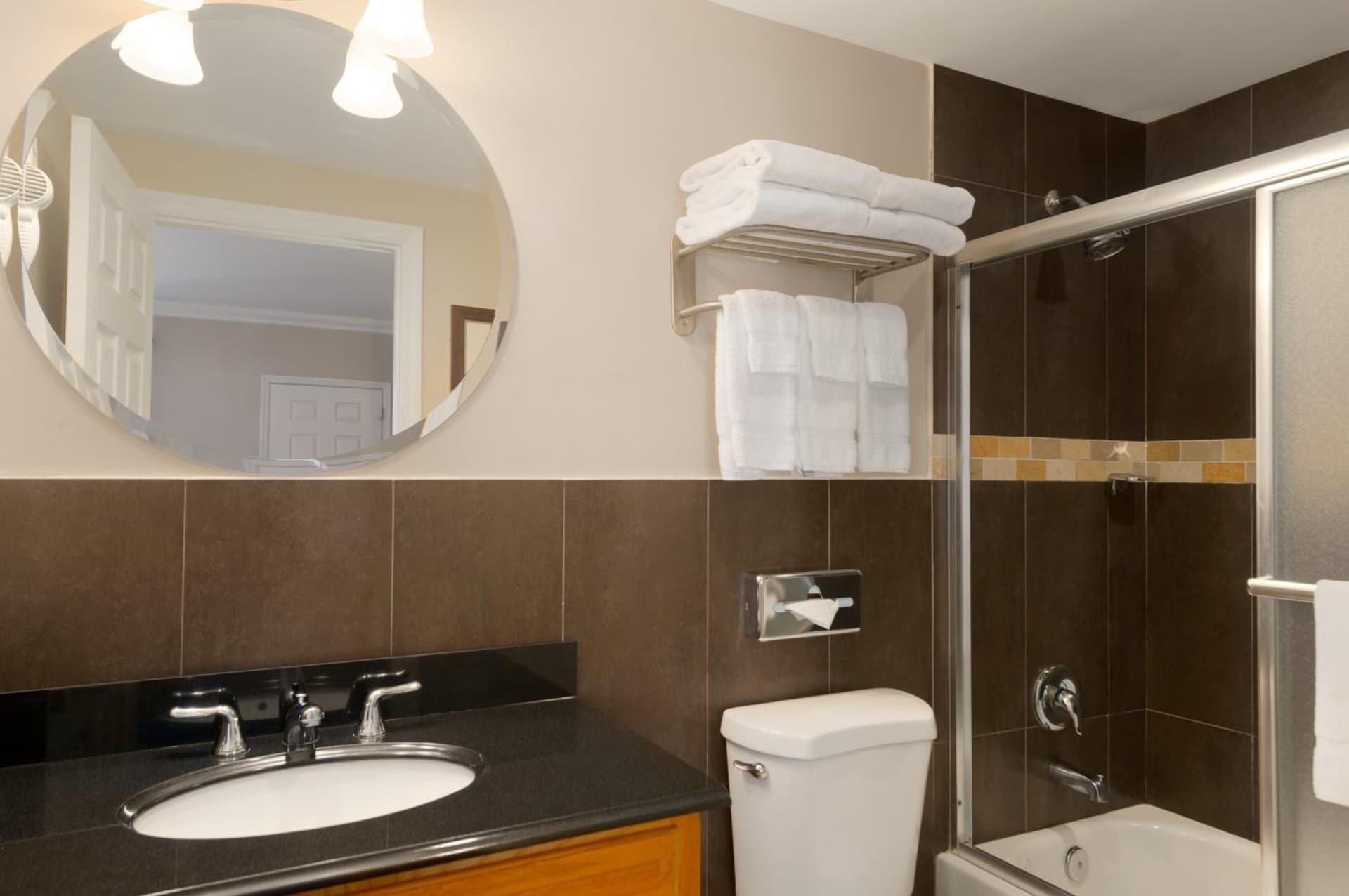 Ramada by Wyndham Miami Springs/Miami International Airport gallery photo in Miami, FL — image 16