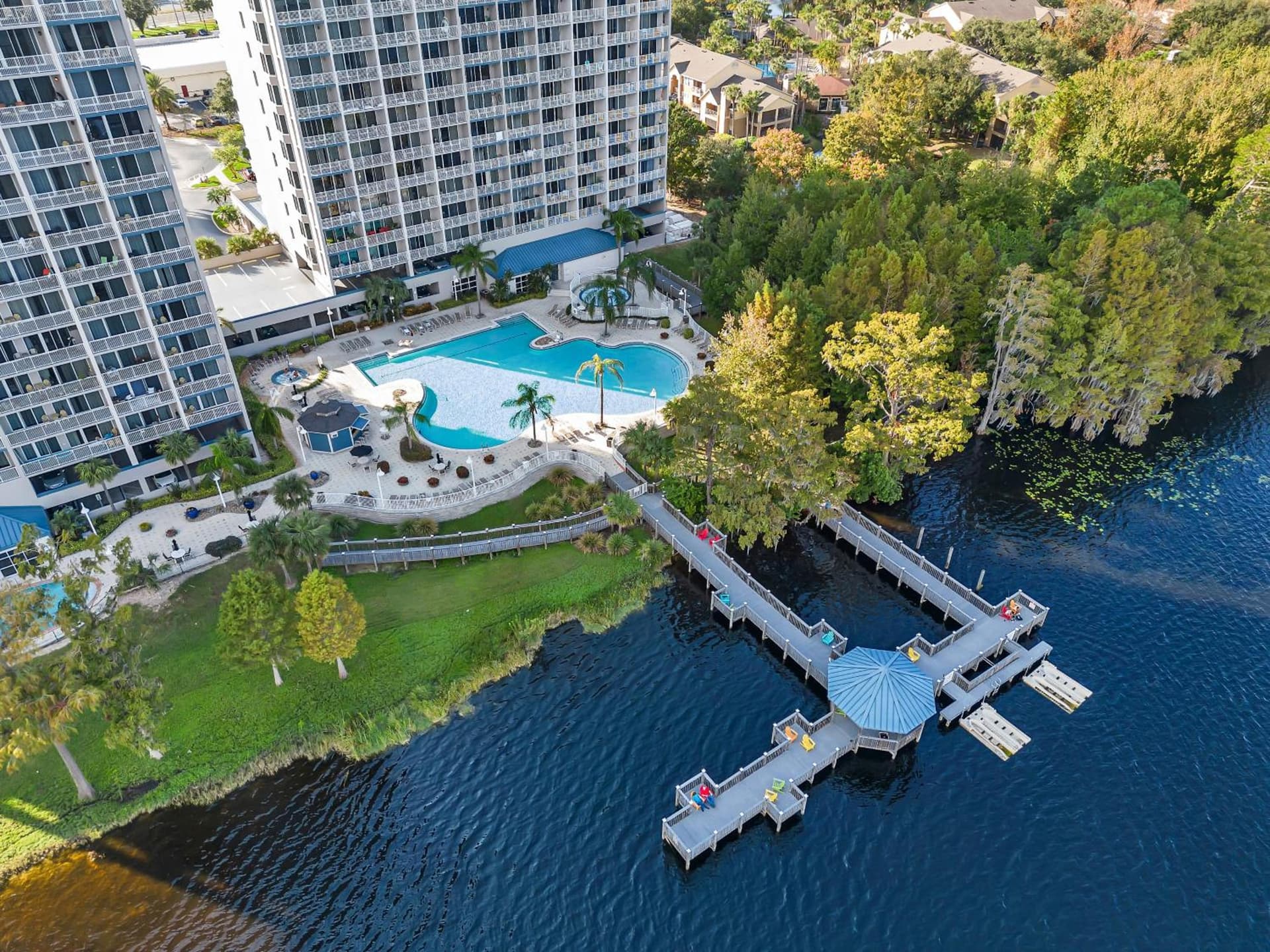 2BR condo minutes to Disney Springs property views in Orlando, FL — gallery photo 3