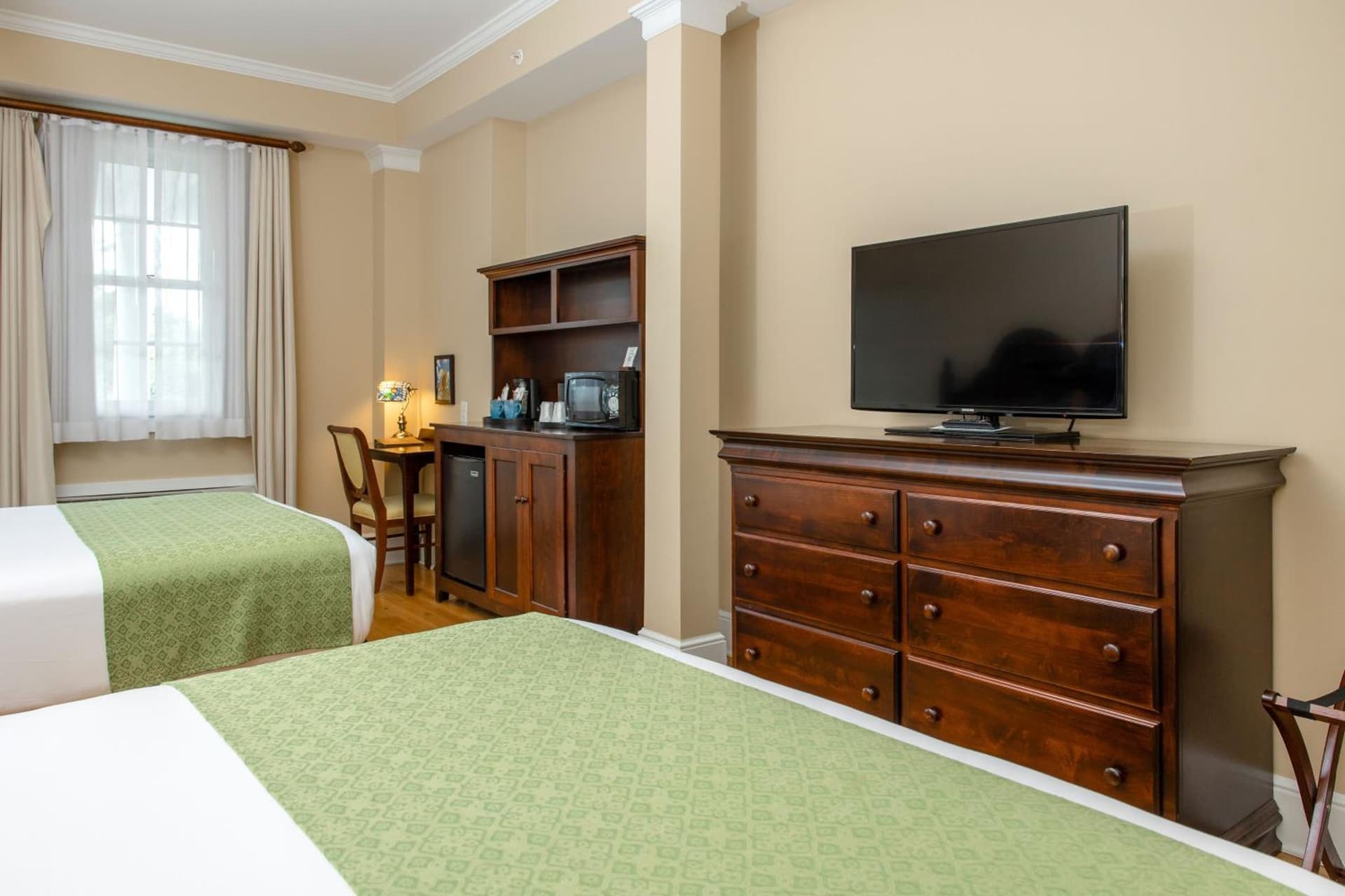 Mills Park Hotel gallery photo in Fairborn, OH — image 29