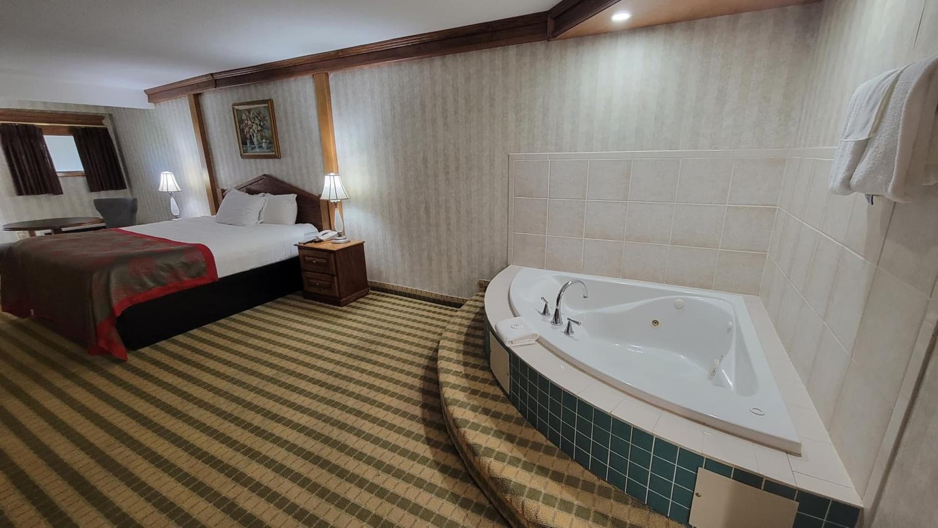 Ramada by Wyndham Saginaw Hotel & Suites gallery photo in Saginaw, MI — image 13