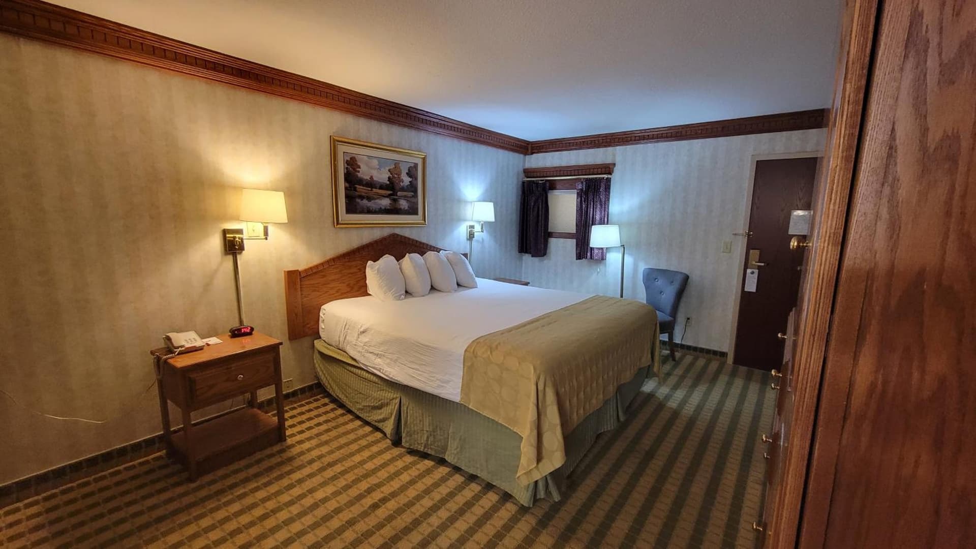 Ramada by Wyndham Saginaw Hotel & Suites gallery photo in Saginaw, MI — image 17