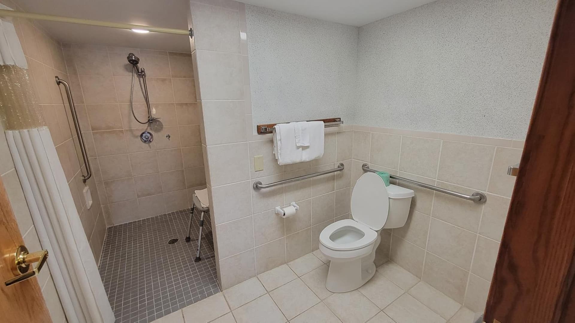 Ramada by Wyndham Saginaw Hotel & Suites gallery photo in Saginaw, MI — image 47