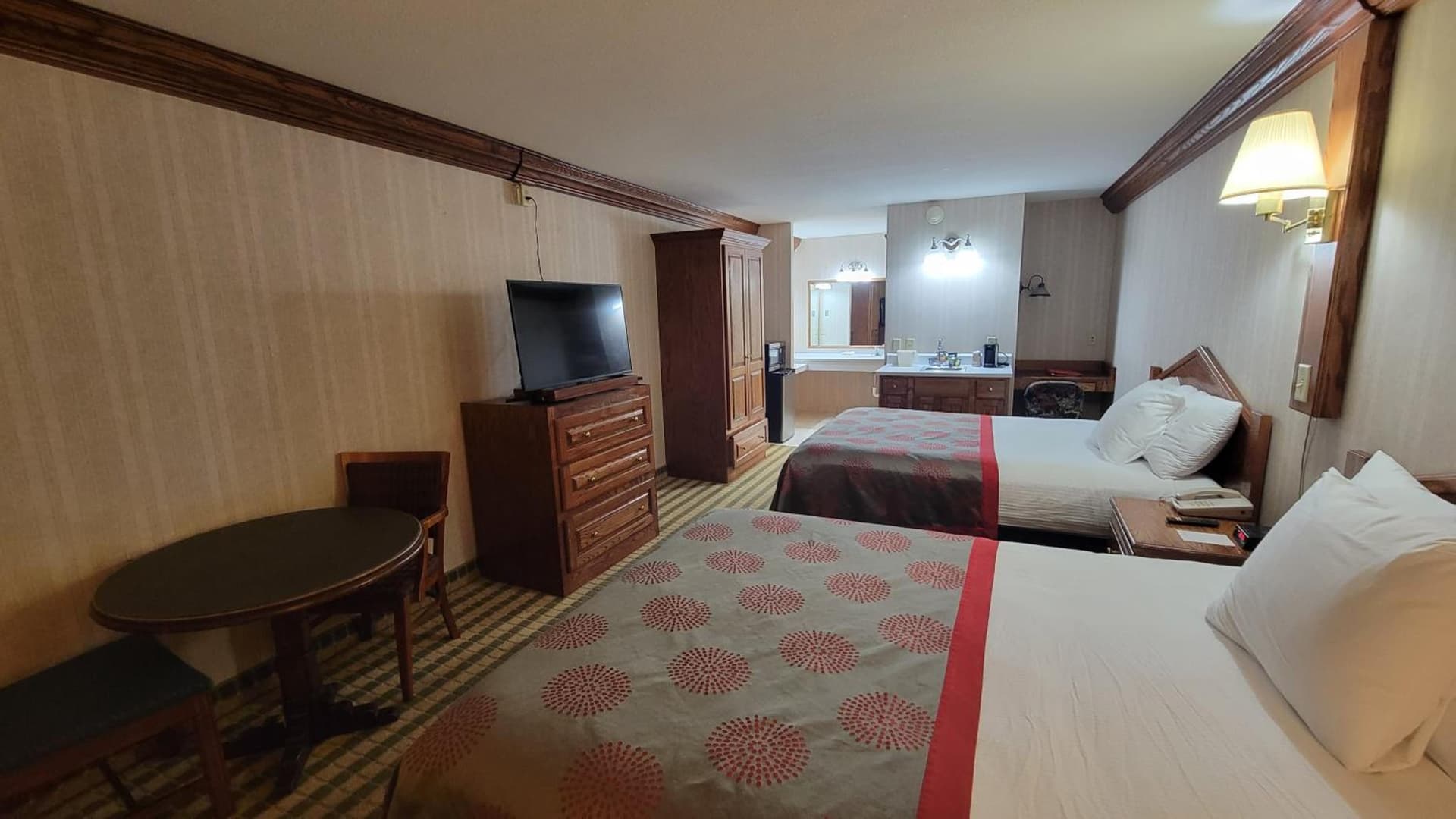 Ramada by Wyndham Saginaw Hotel & Suites gallery photo in Saginaw, MI — image 6