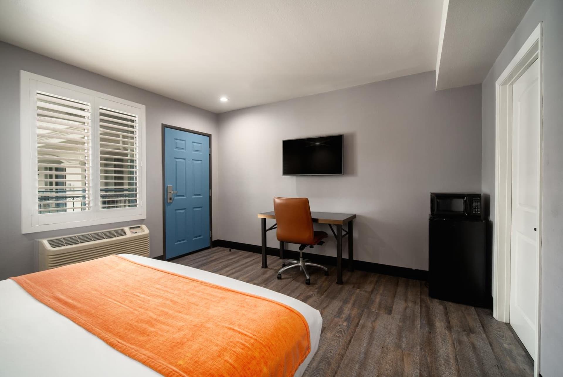 LYFE INN & SUITES by AGA - LAX Airport gallery photo in Inglewood, CA — image 6