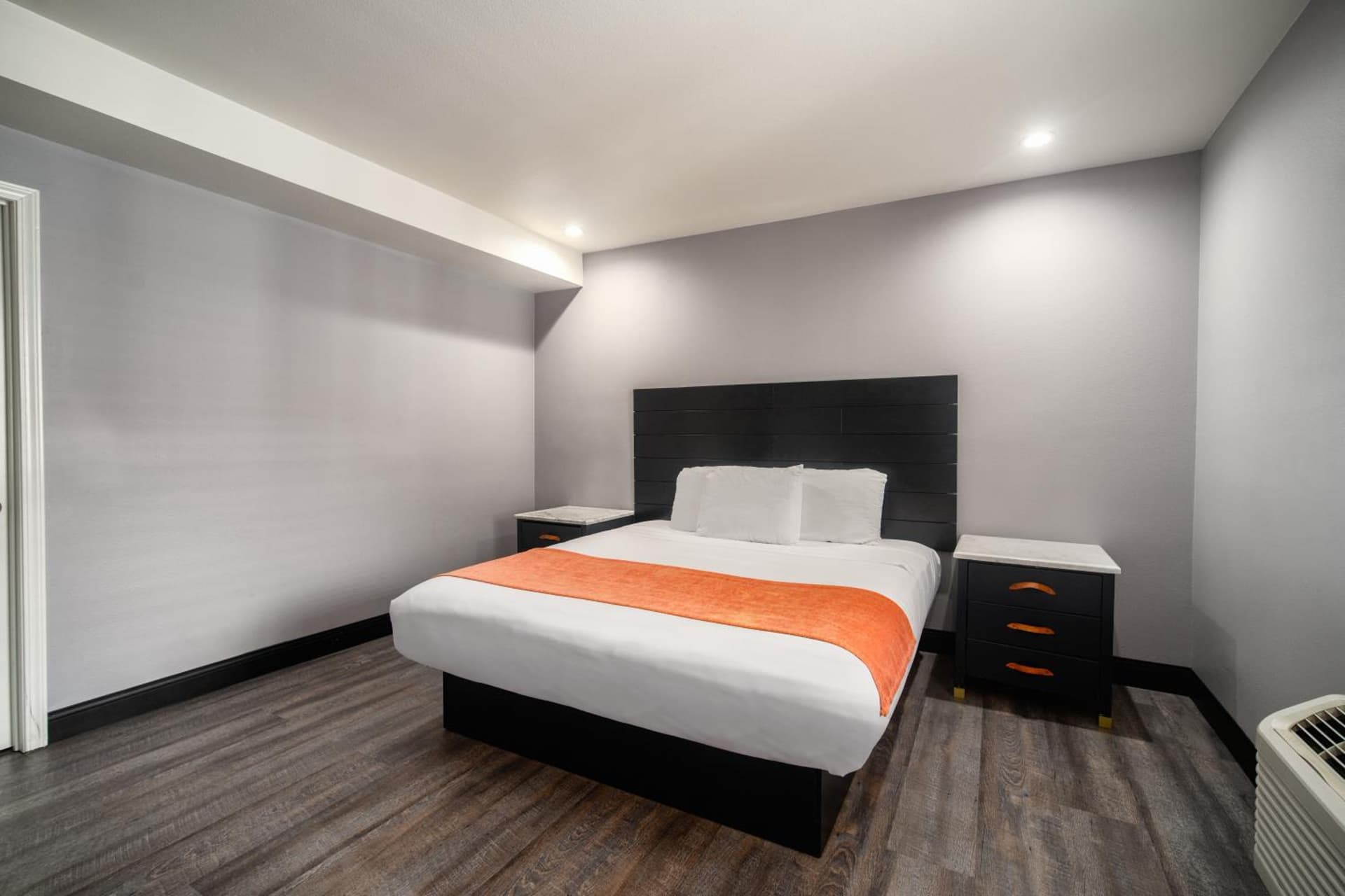 LYFE INN & SUITES by AGA - LAX Airport gallery photo in Inglewood, CA — image 8