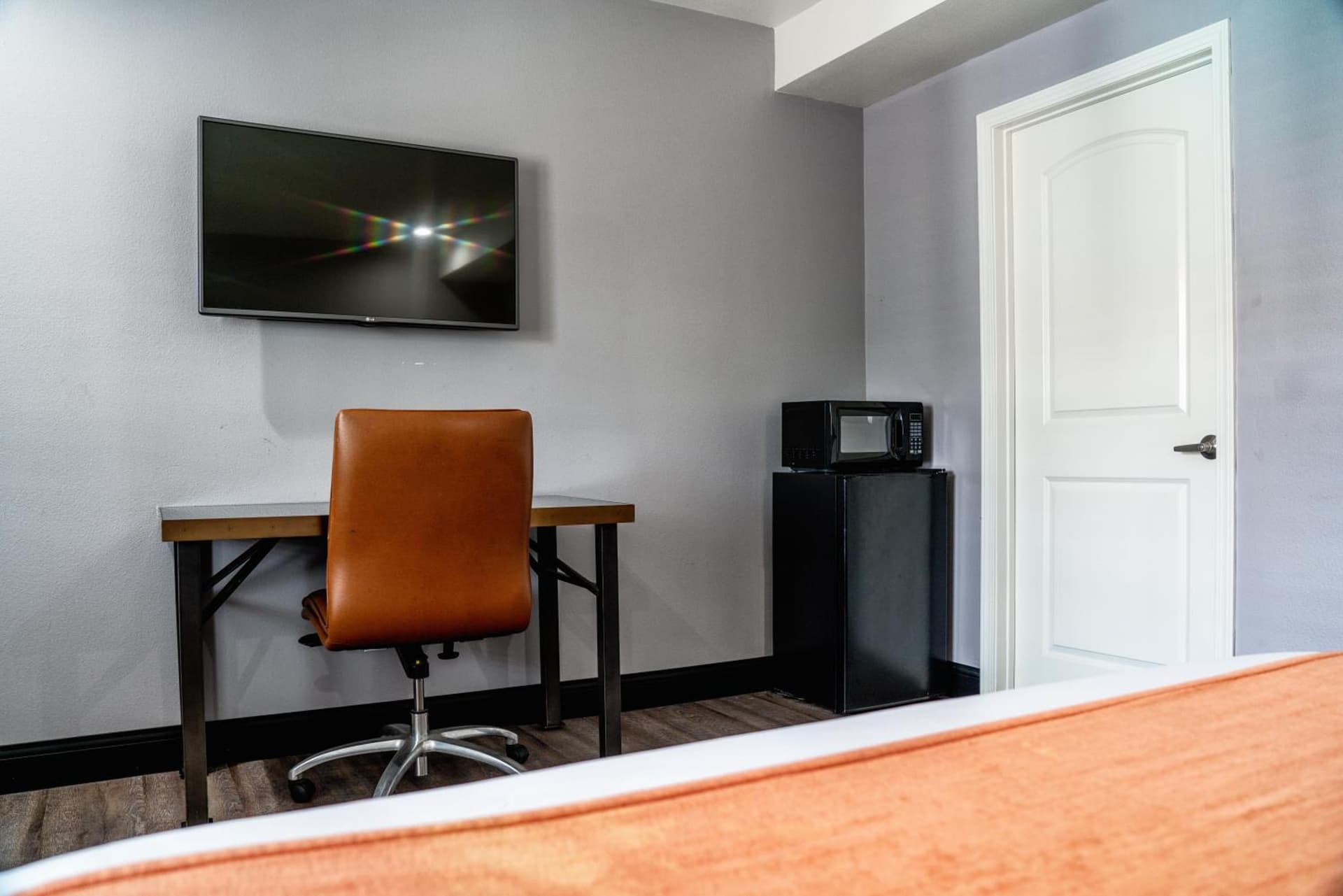 LYFE INN & SUITES by AGA - LAX Airport gallery photo in Inglewood, CA — image 7