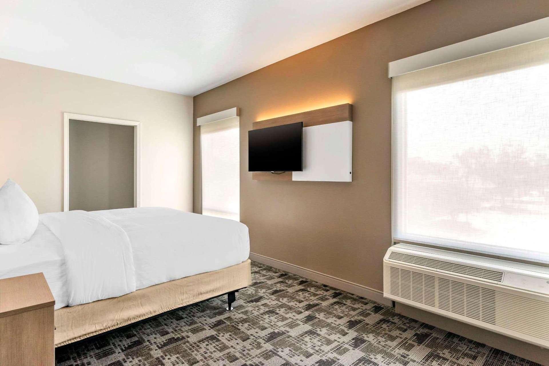 Comfort Inn & Suites New Port Richey Downtown District gallery photo in New Port Richey, FL — image 69