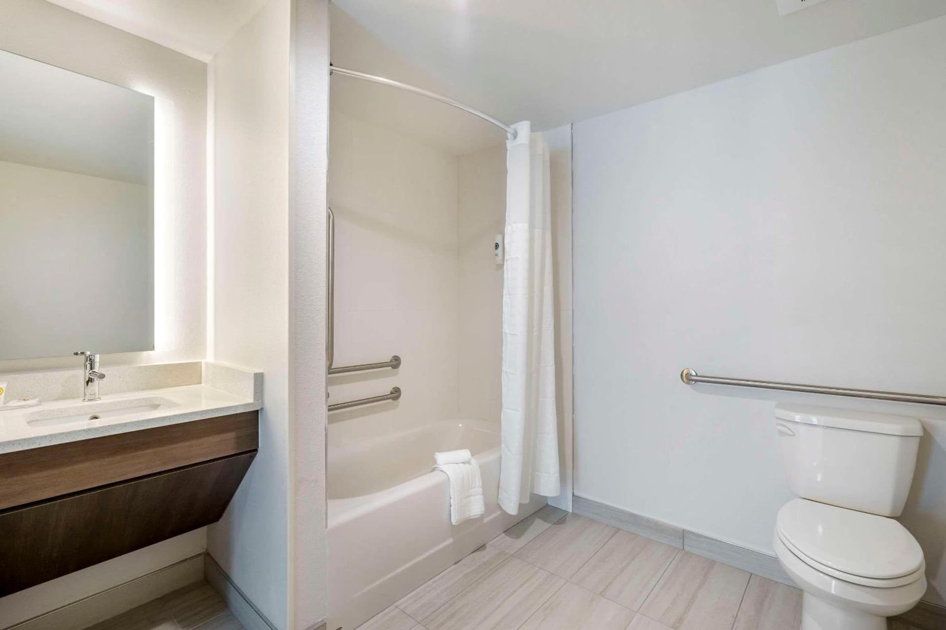 Comfort Inn & Suites New Port Richey Downtown District gallery photo in New Port Richey, FL — image 39