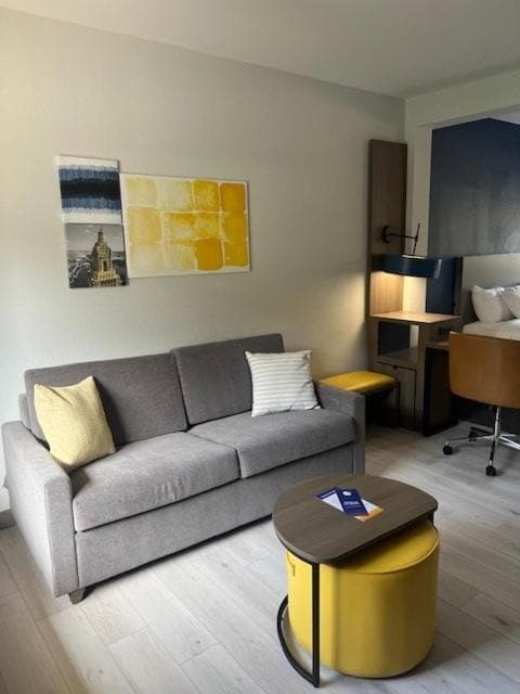 Comfort Suites Baton Rouge South I-10 gallery photo in Baton Rouge, LA — image 37