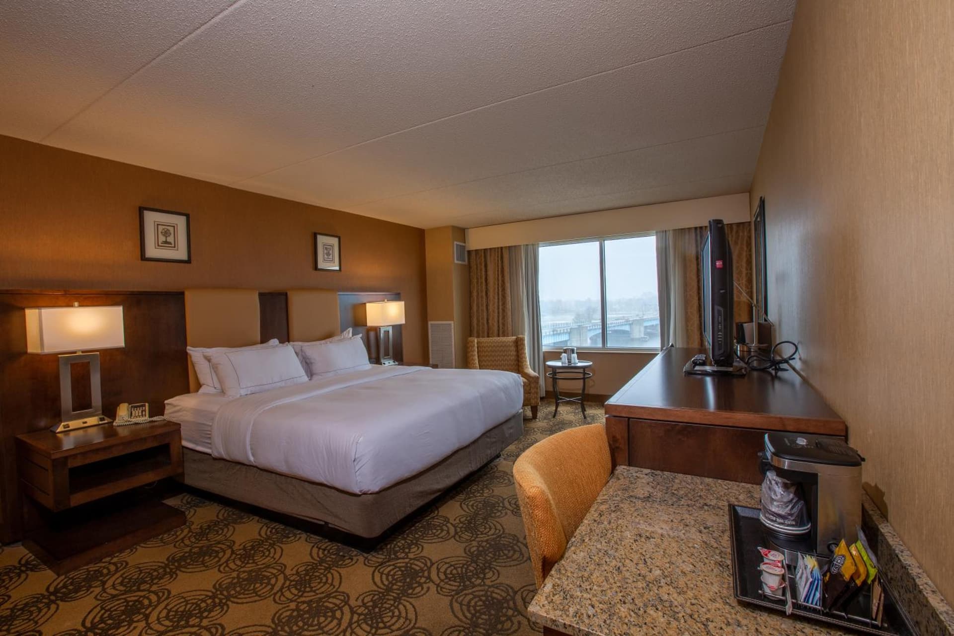 DoubleTree by Hilton Bay City - Riverfront gallery photo in Bay City, MI — image 34