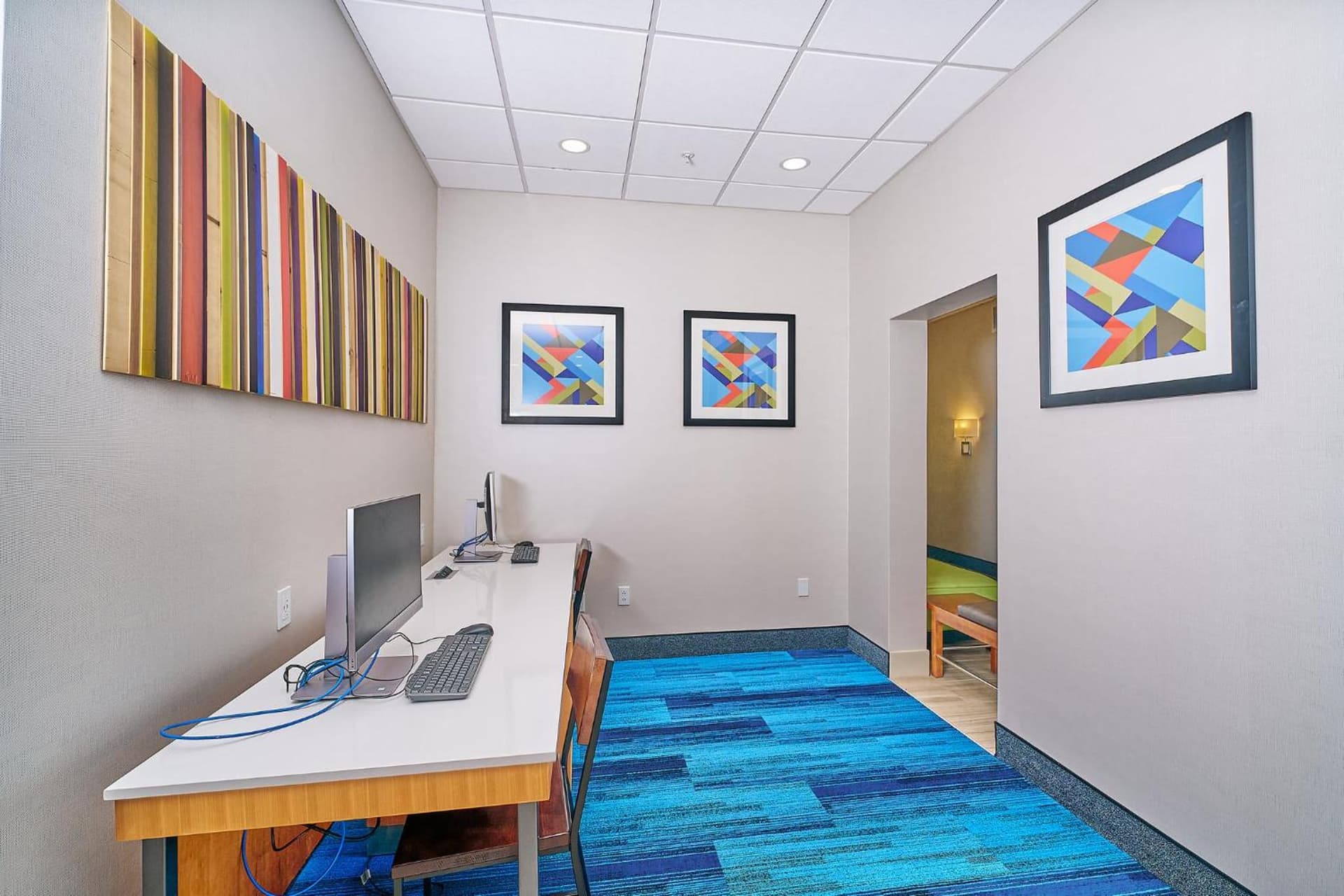 Holiday Inn Express Charleston-Civic Center by IHG gallery photo in Charleston, WV — image 13