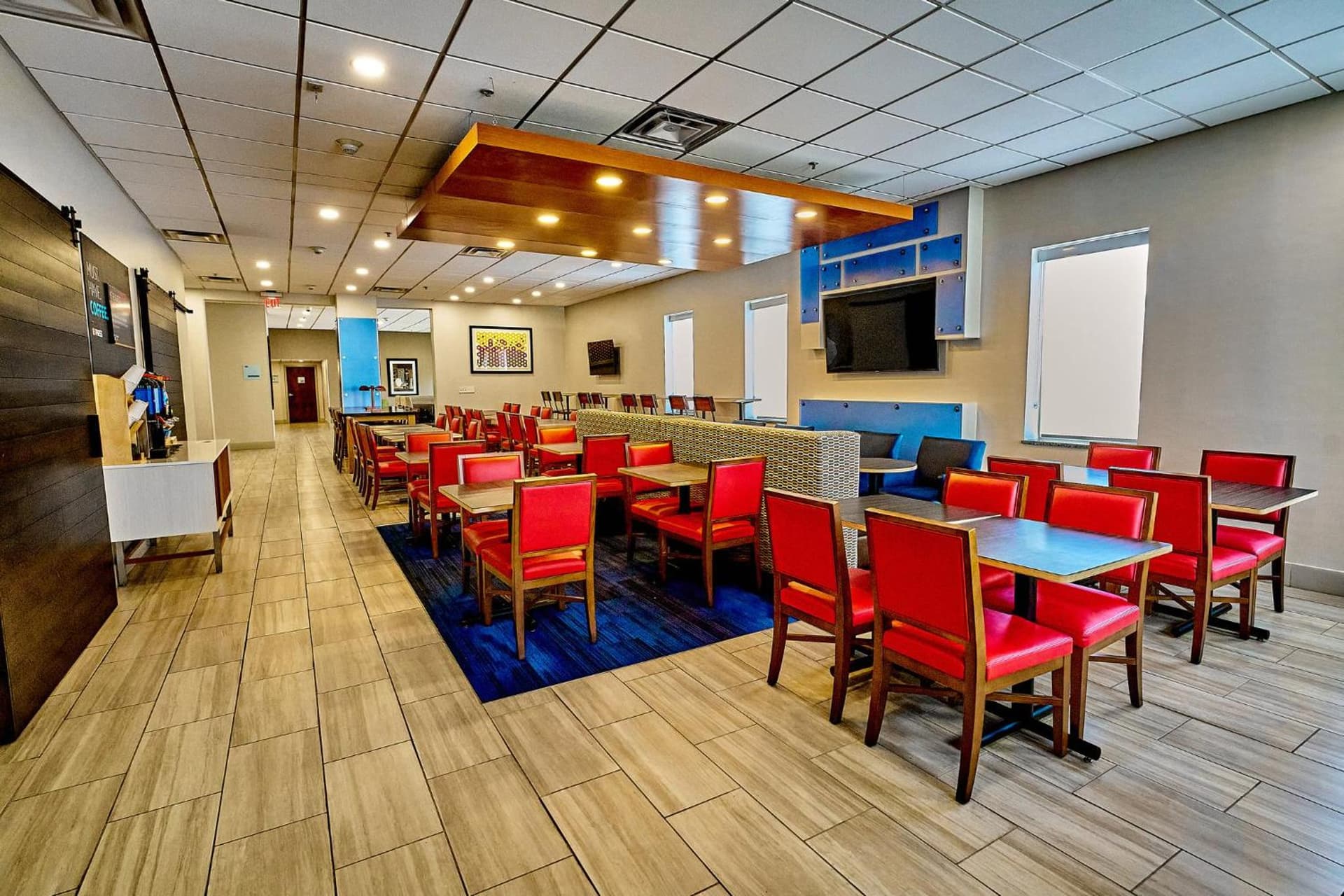 Holiday Inn Express Charleston-Civic Center by IHG gallery photo in Charleston, WV — image 23