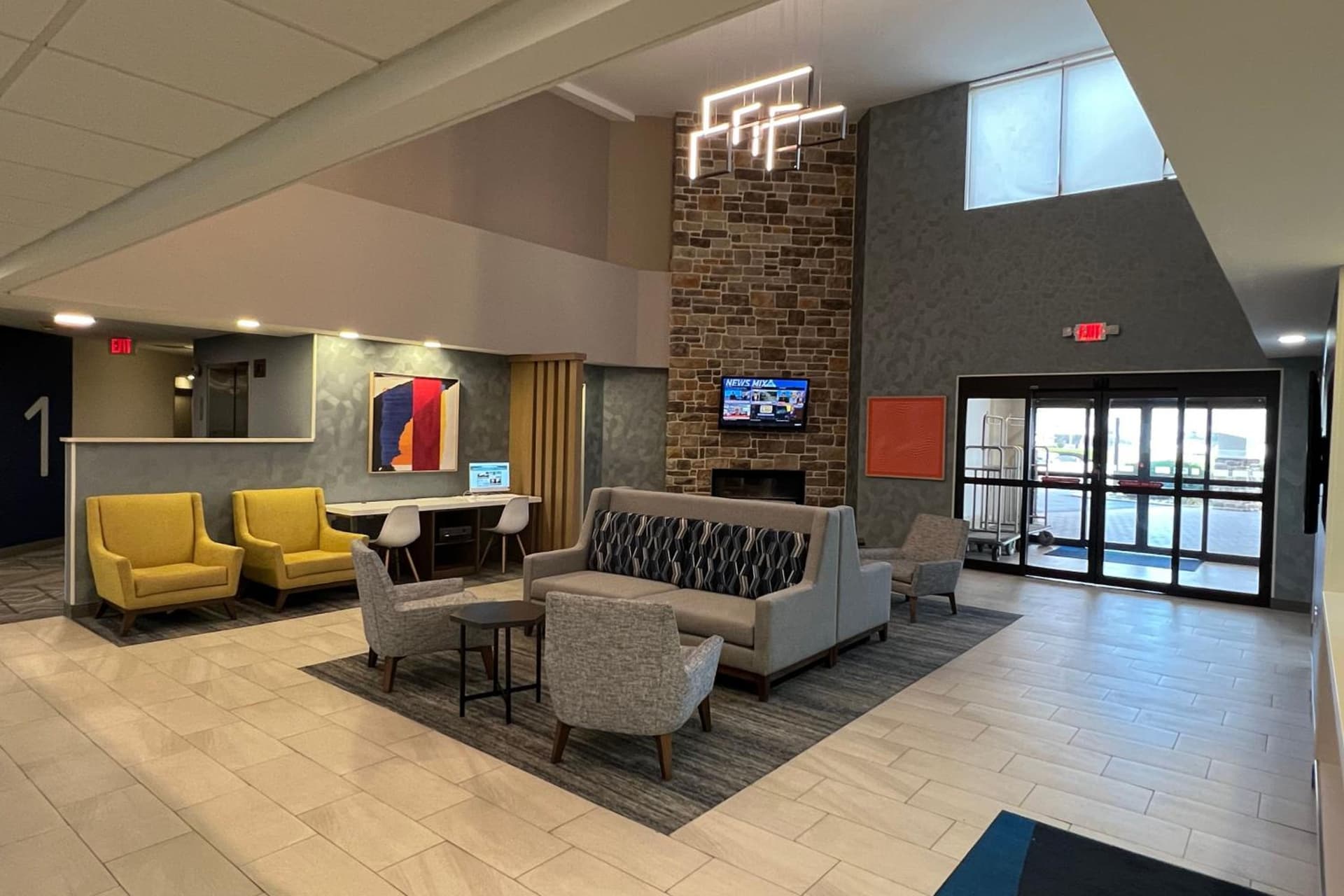 Holiday Inn Express Harrisburg I-81 - Hershey By IHG property views in Manadahill, PA — gallery photo 3