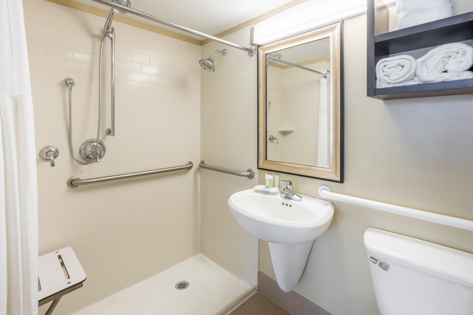 Staybridge Suites Savannah Historic District by IHG interior in Savannah, GA — gallery photo 2
