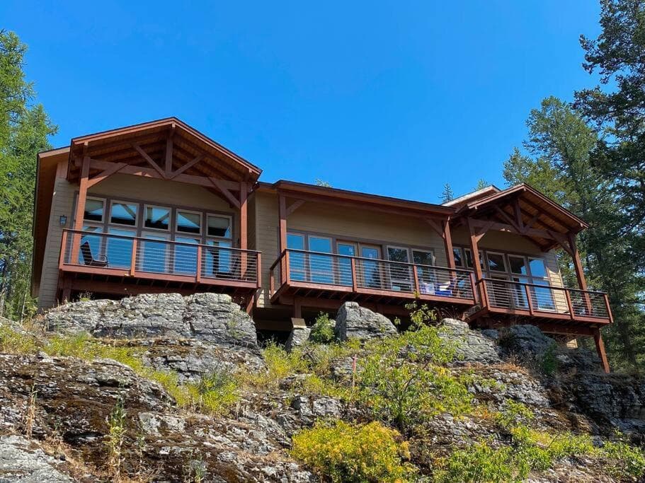 4 king beds w ensuites Double the Living Space! featured exterior or lobby in Bigfork, MT — similar hotel