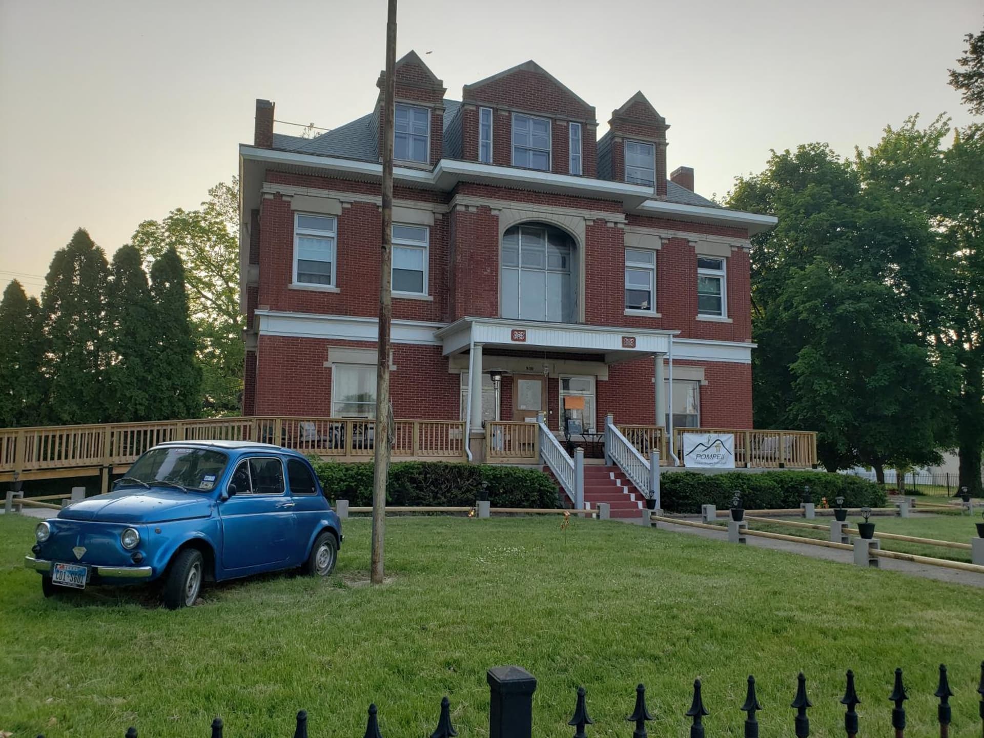 Beatrice The Villa — hotel in Marion, Indiana