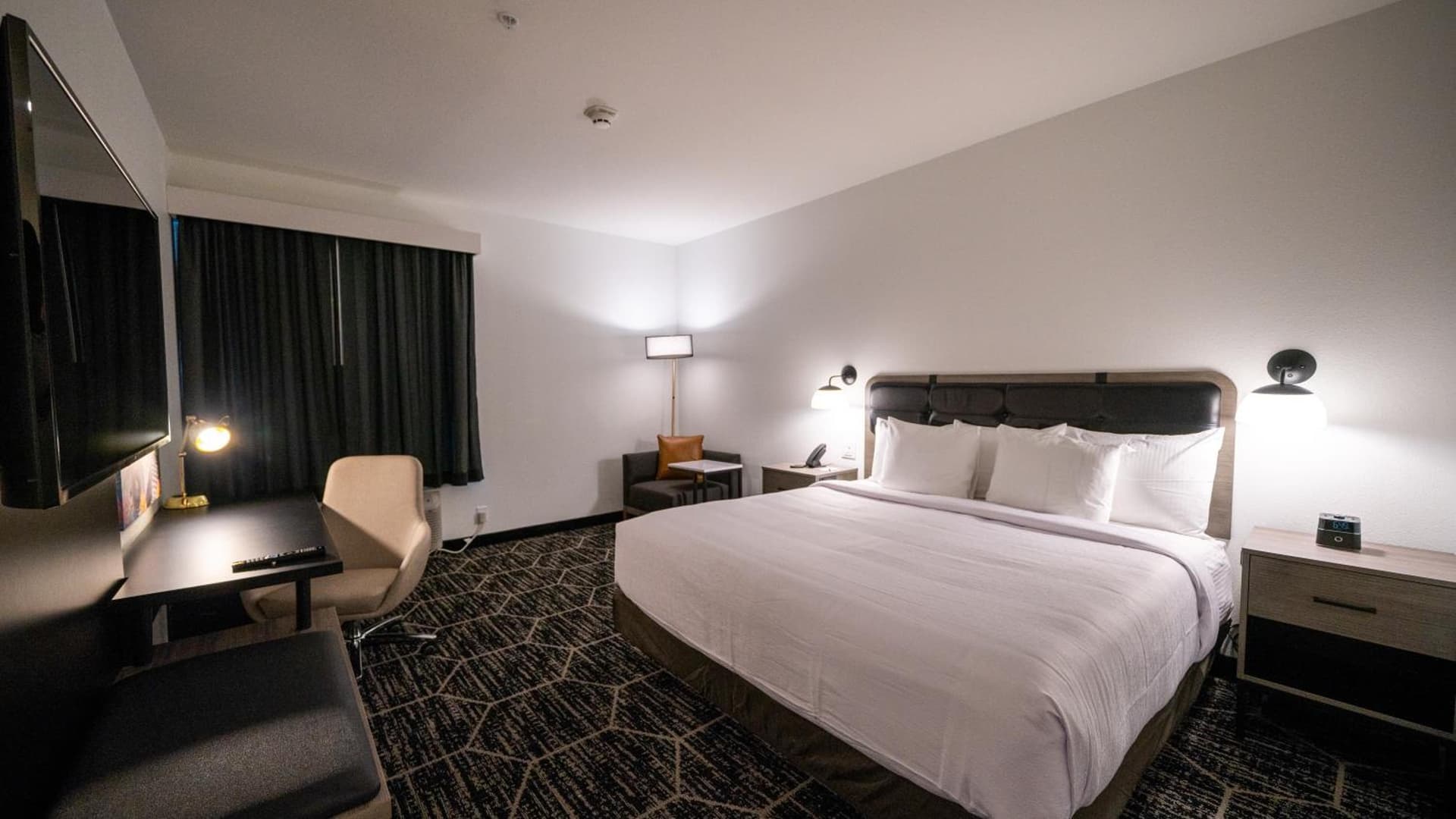 La Quinta Inn & Suites by Wyndham Austin Parmer Tech Ridge gallery photo in Austin, TX — image 11