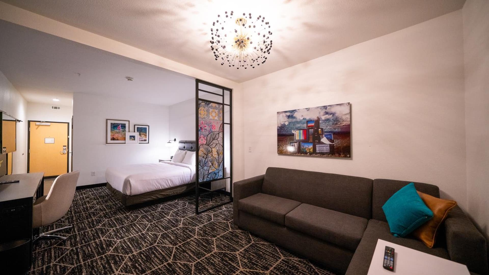 La Quinta Inn & Suites by Wyndham Austin Parmer Tech Ridge gallery photo in Austin, TX — image 21