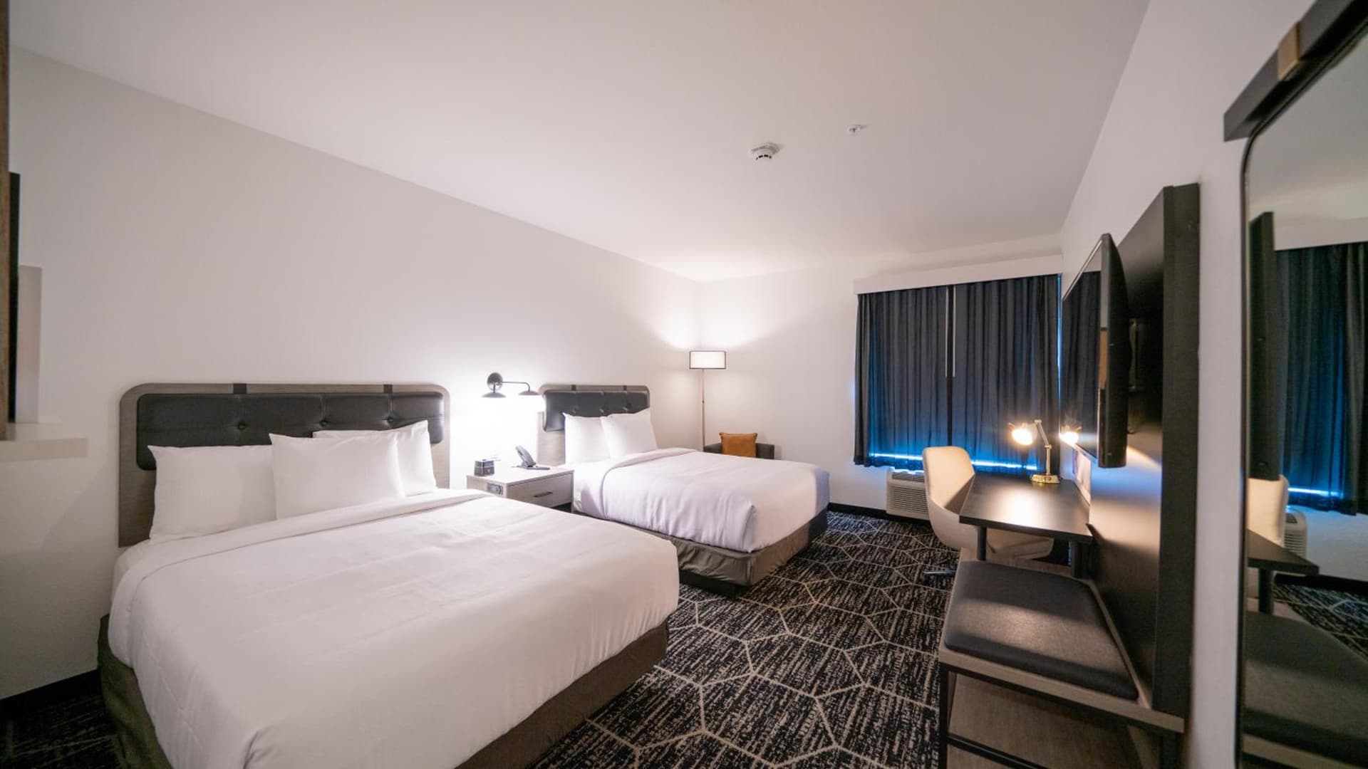 La Quinta Inn & Suites by Wyndham Austin Parmer Tech Ridge gallery photo in Austin, TX — image 9