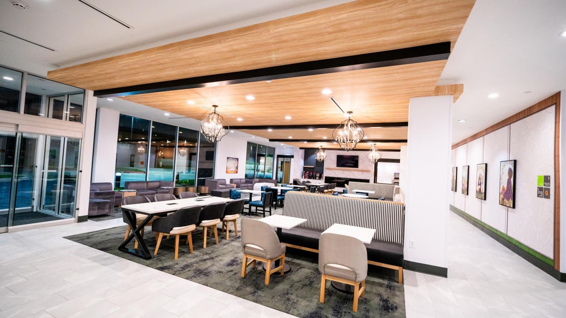 La Quinta Inn & Suites by Wyndham Austin Parmer Tech Ridge gallery photo in Austin, TX — image 32