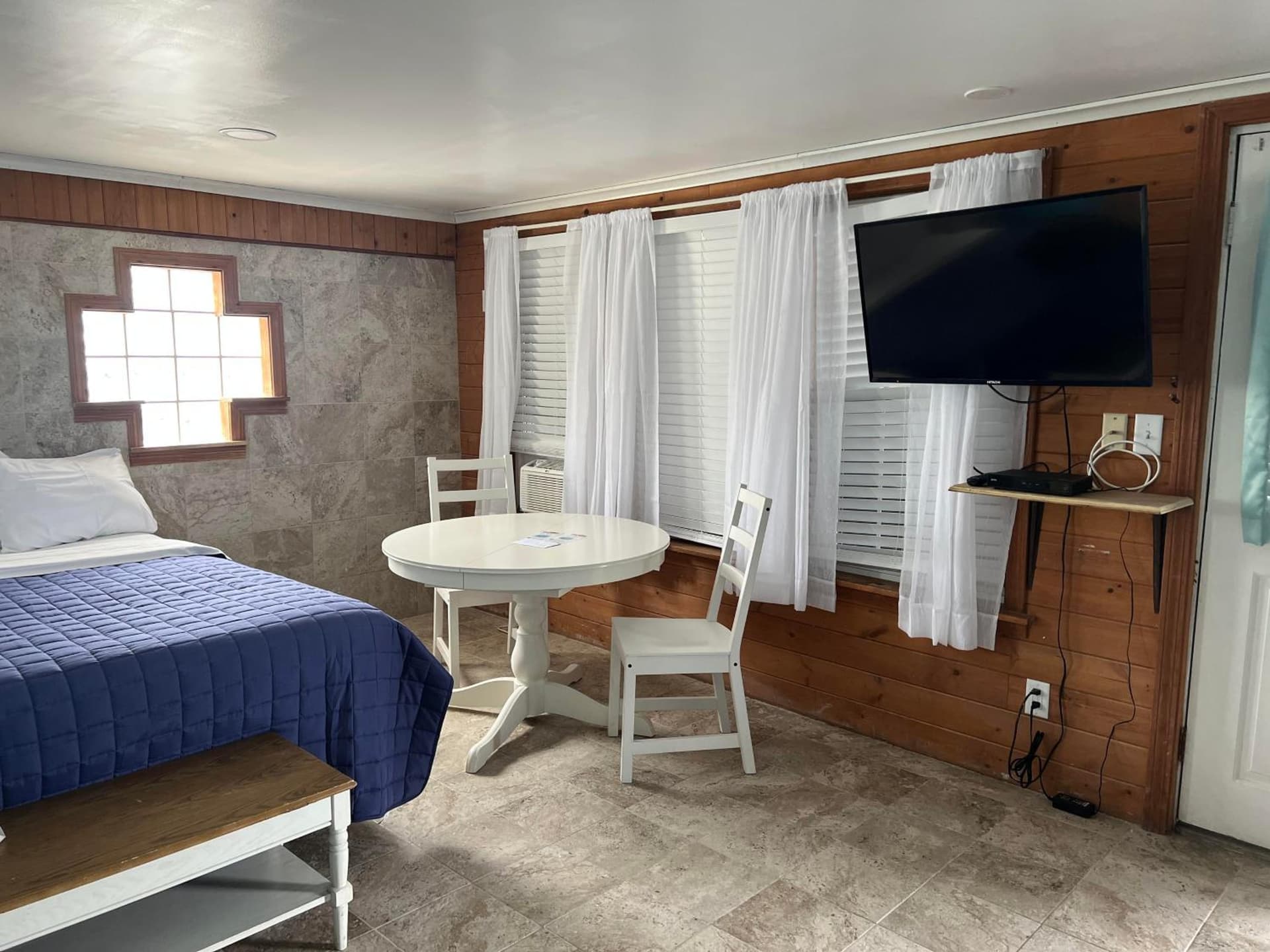 Nautical Motel property views in Hampton, NH — gallery photo 3