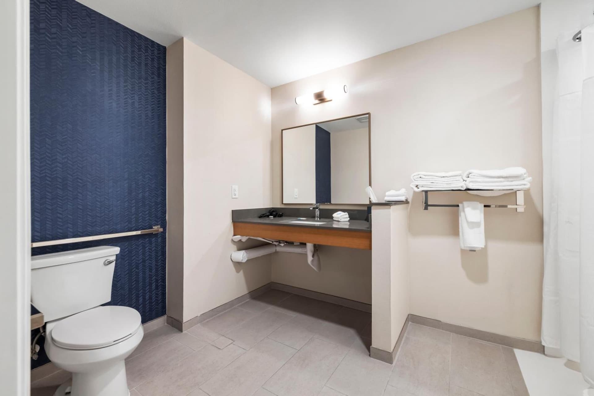 Fairfield by Marriott Inn & Suites San Francisco Airport Oyster Point Area interior in South San Francisco, CA — gallery photo 2