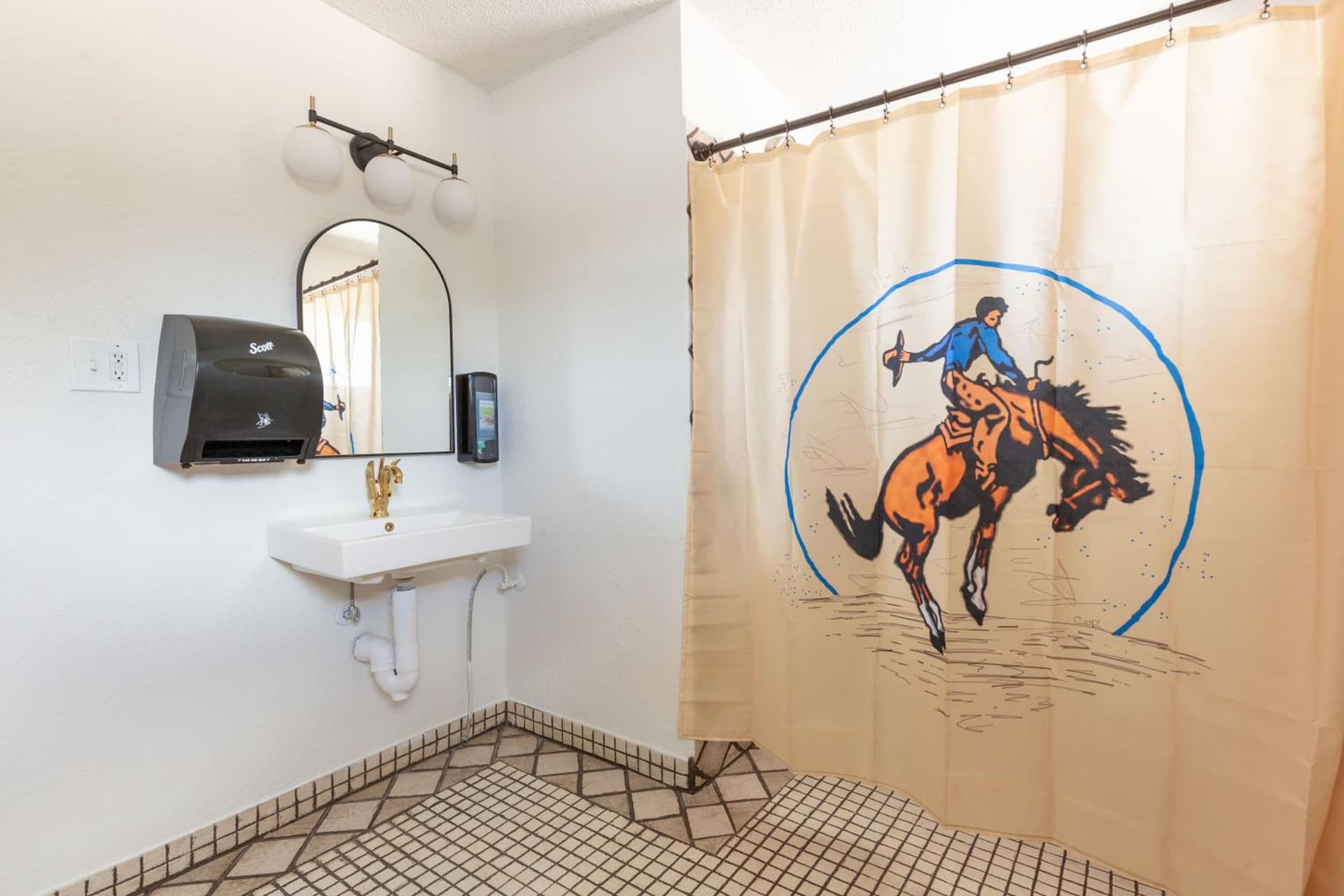 Hotel McCoy College Station - Art, Libations, Pool Society gallery photo in College Station, TX — image 33