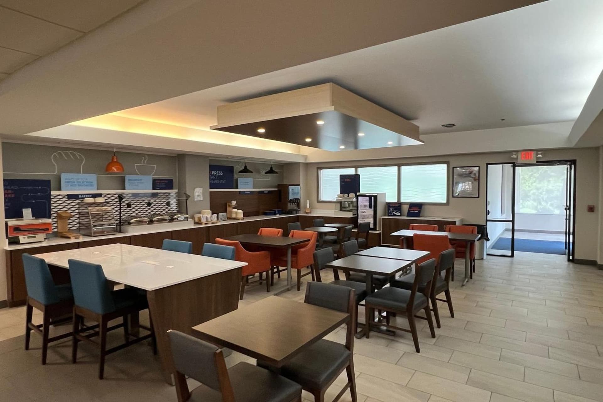 Holiday Inn Express Harrisburg I-81 - Hershey By IHG gallery photo in Manadahill, PA — image 9