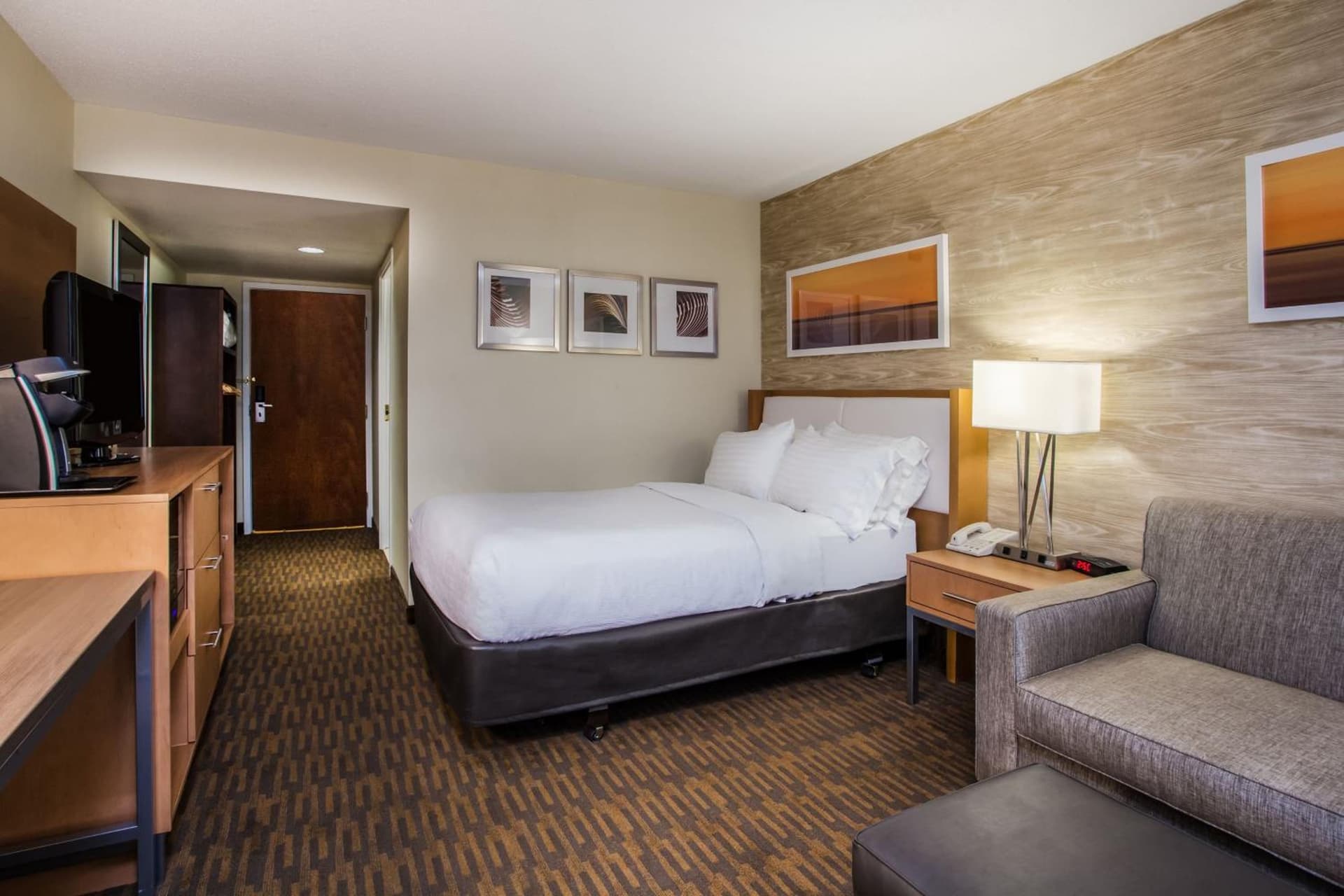 Holiday Inn Saratoga Springs by IHG gallery photo in Saratoga Springs, NY — image 56