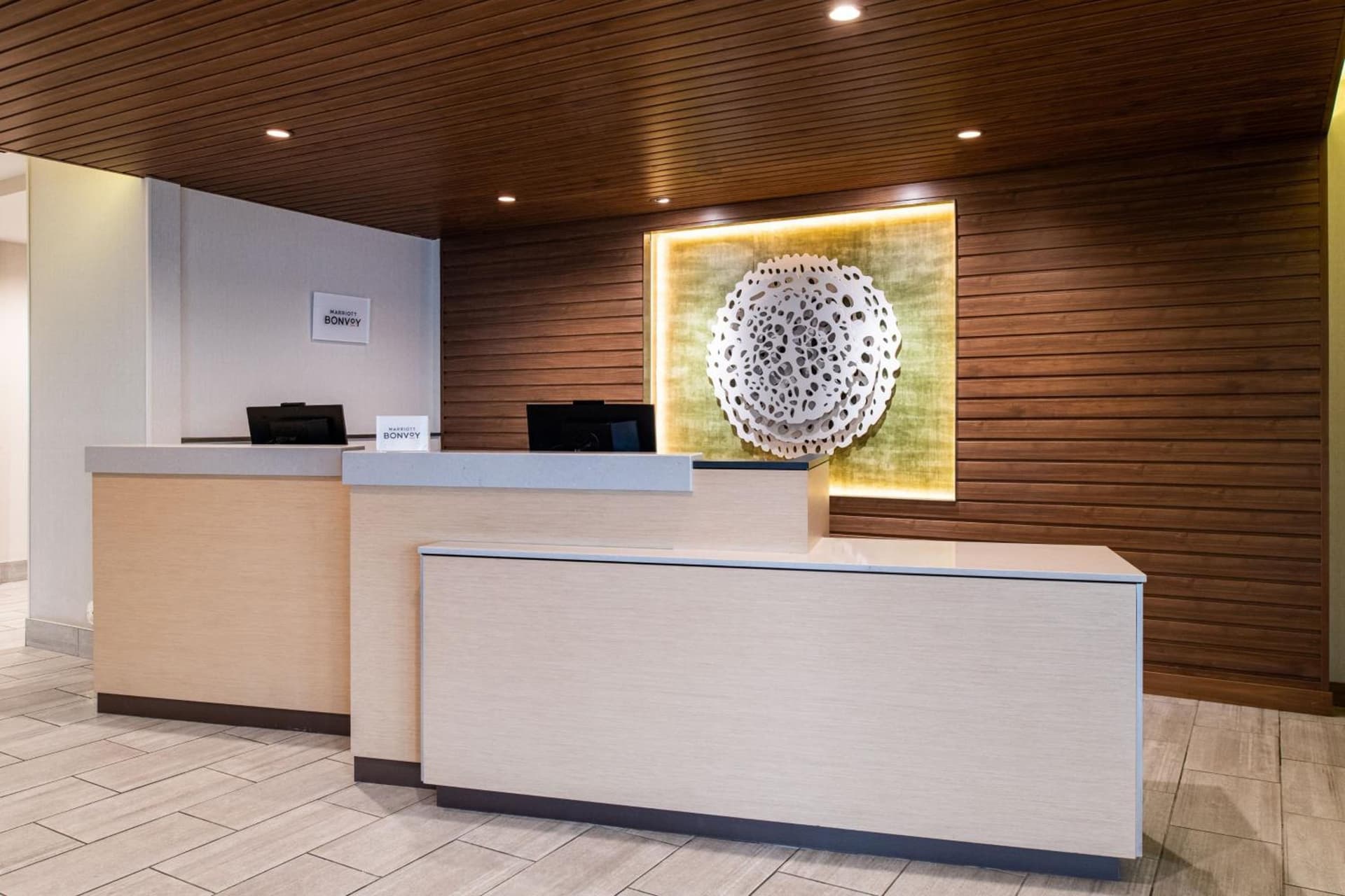 Fairfield Inn & Suites by Marriott Menifee interior in Menifee, CA — gallery photo 2