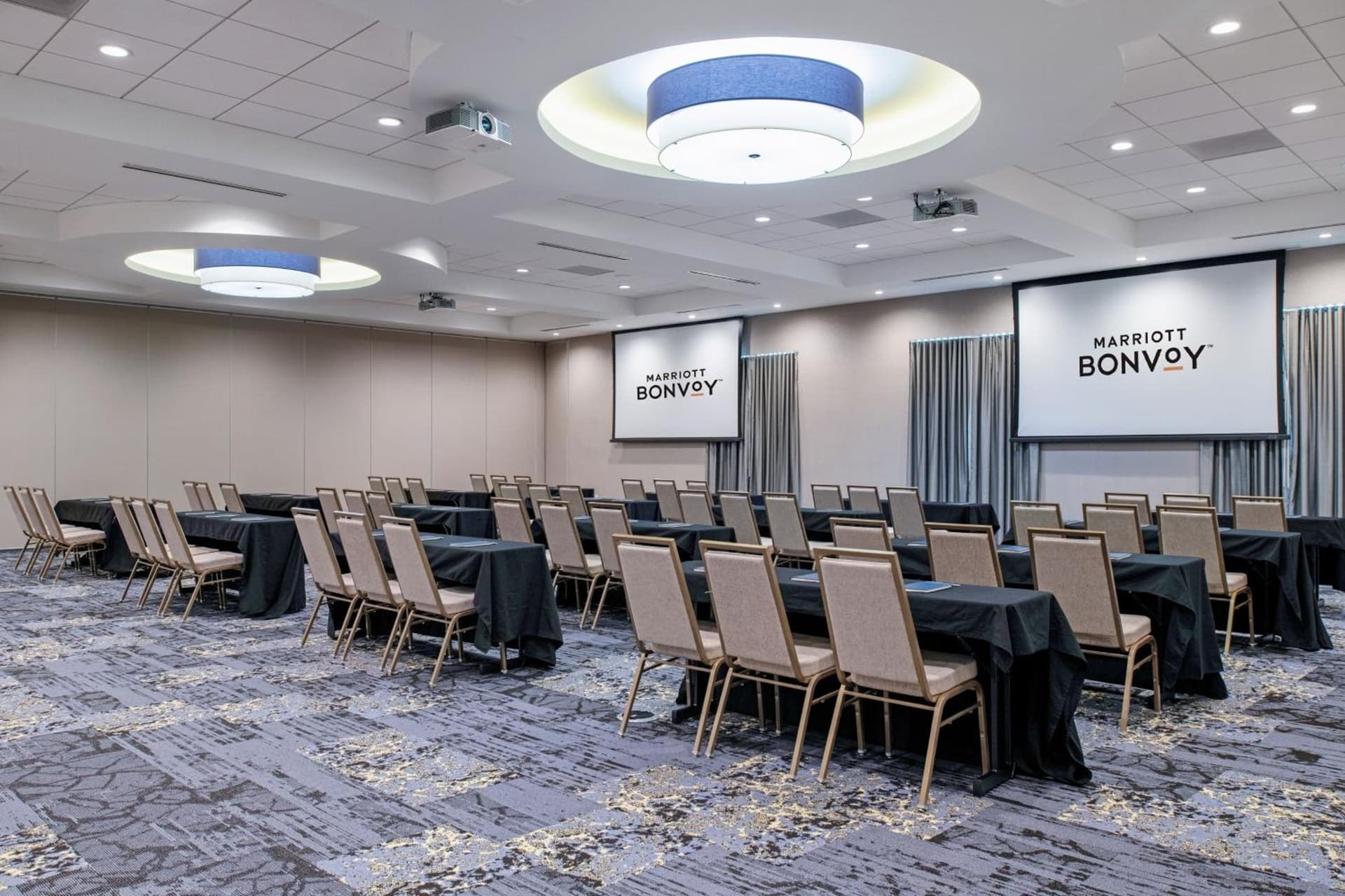 Fairfield Inn & Suites by Marriott Menifee property views in Menifee, CA — gallery photo 3