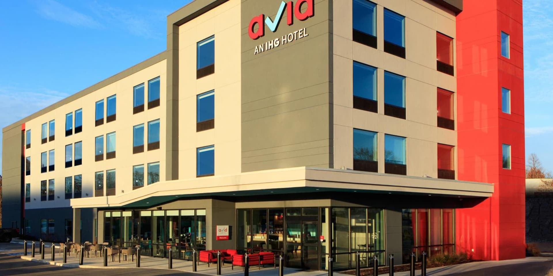 avid hotels Elkhart North by IHG interior in Elkhart, IN — gallery photo 2