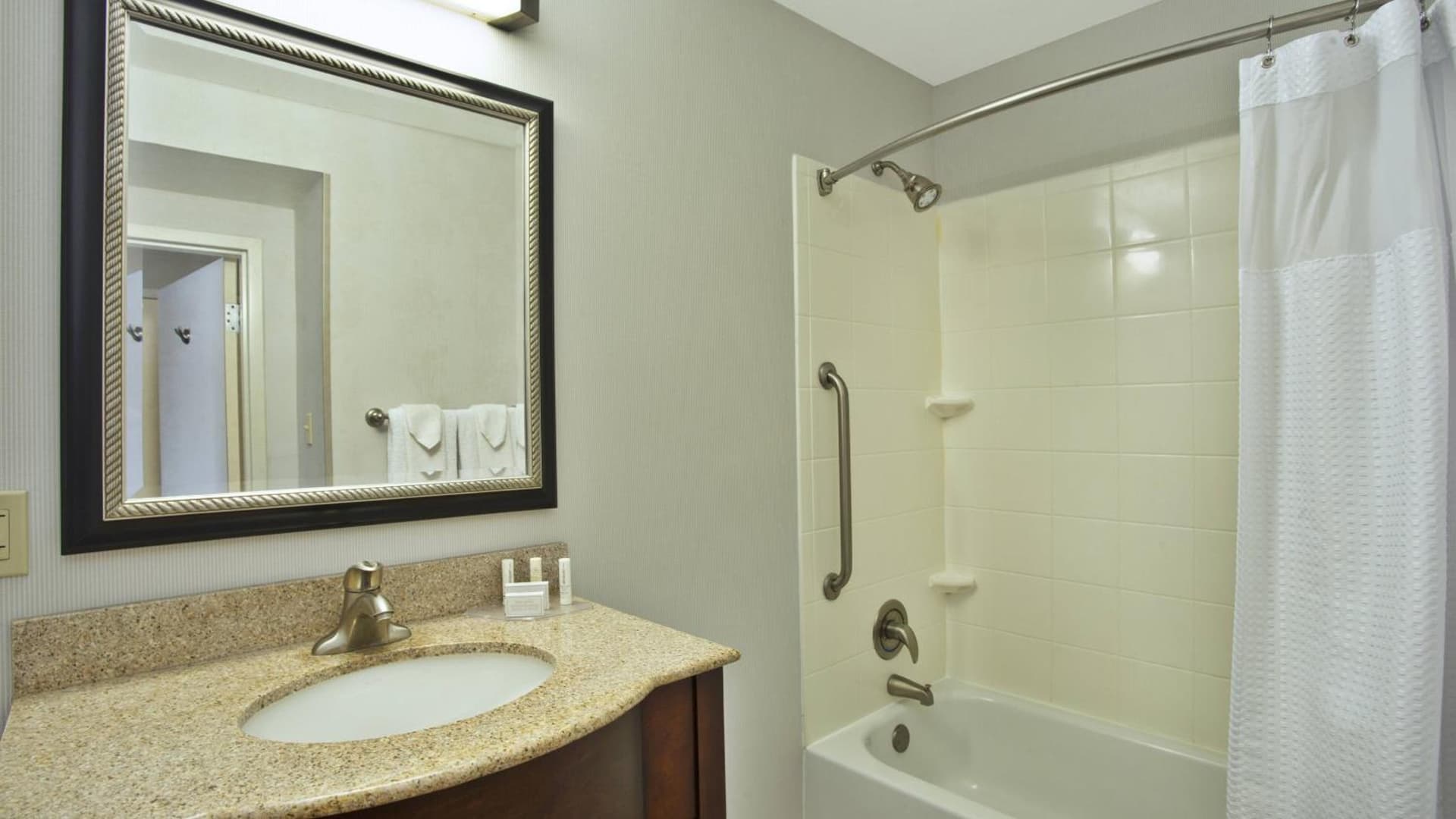 Courtyard by Marriott Gulfport Beachfront gallery photo in Gulfport, MS — image 13