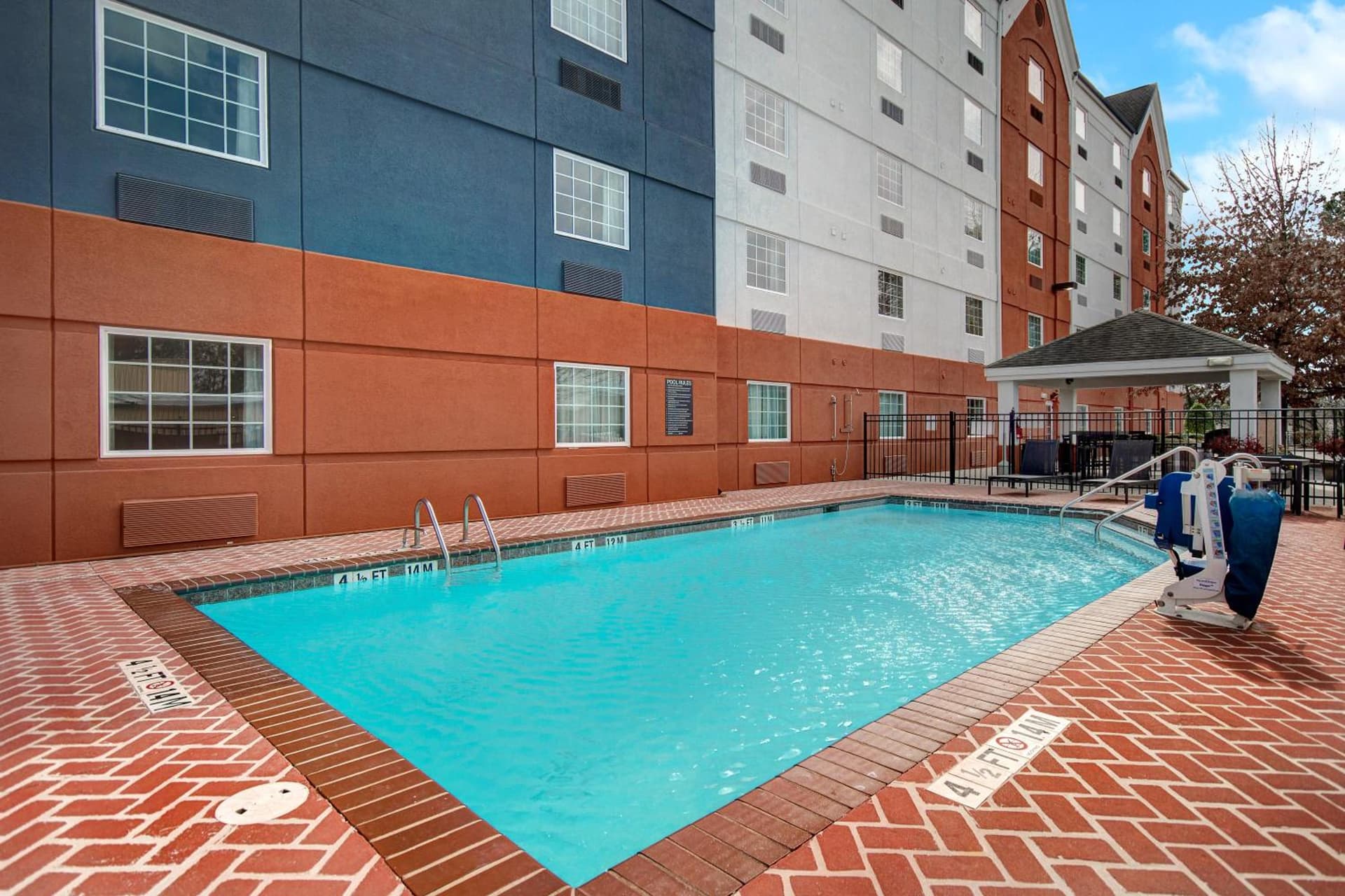 Candlewood Suites Columbia-Fort Jackson by IHG interior in Columbia, SC — gallery photo 2