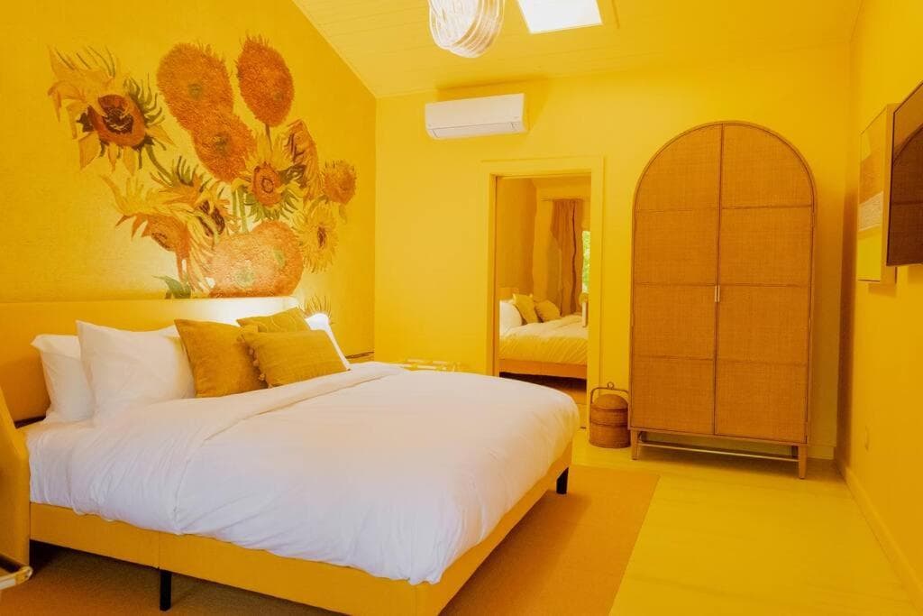 The Norsdale plus CMYK Motel on 10 acres in Phoenicia interior in Phoenicia, NY — gallery photo 2