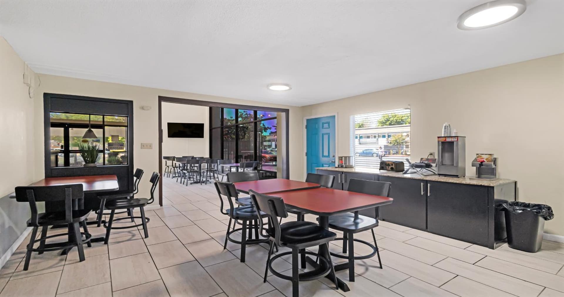 SureStay Plus Hotel by Best Western Sacramento North gallery photo in Sacramento, CA — image 53