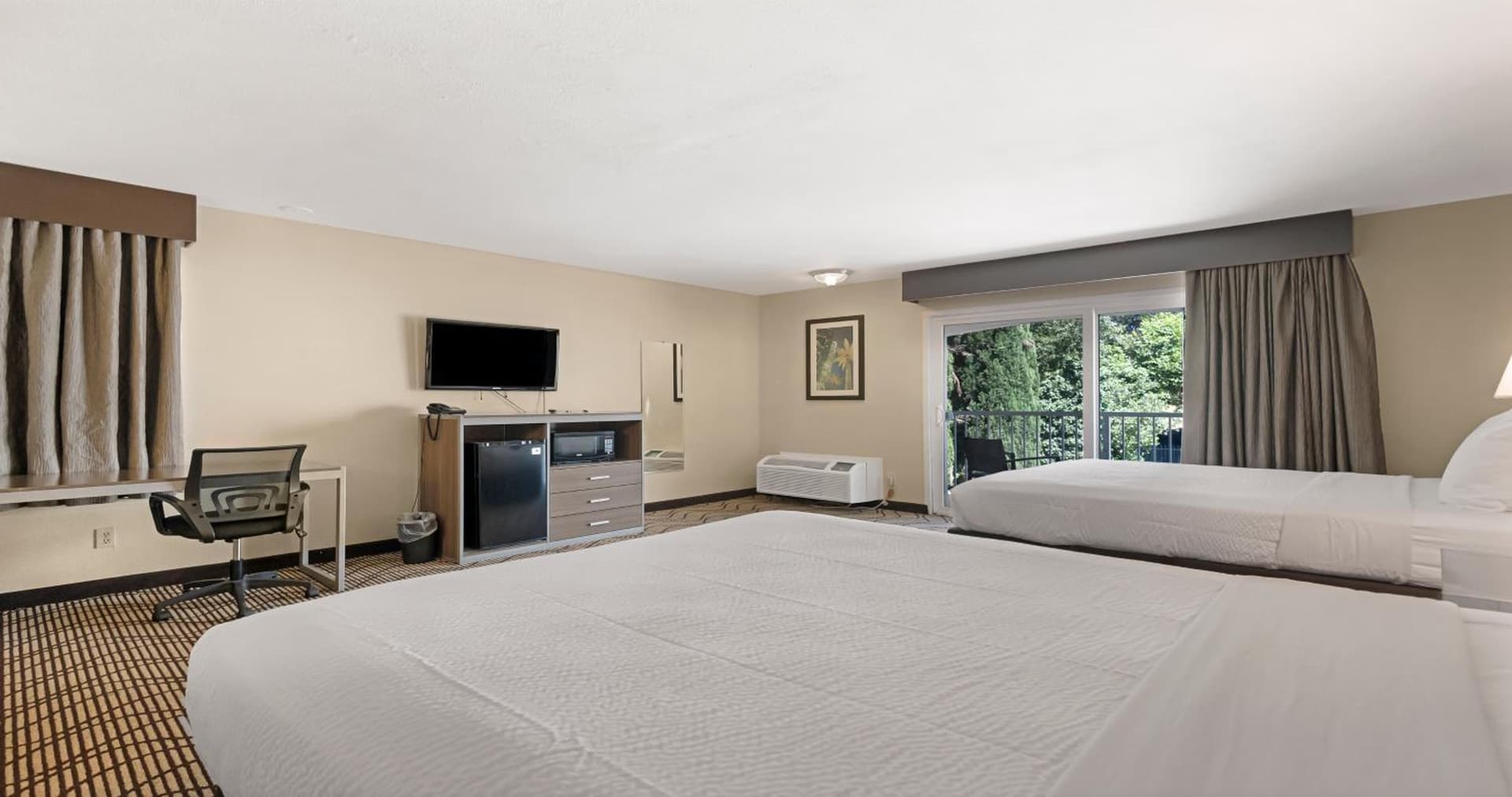 SureStay Plus Hotel by Best Western Sacramento North gallery photo in Sacramento, CA — image 81