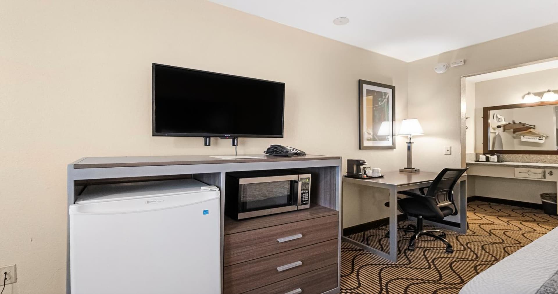 SureStay Plus Hotel by Best Western Sacramento North gallery photo in Sacramento, CA — image 61