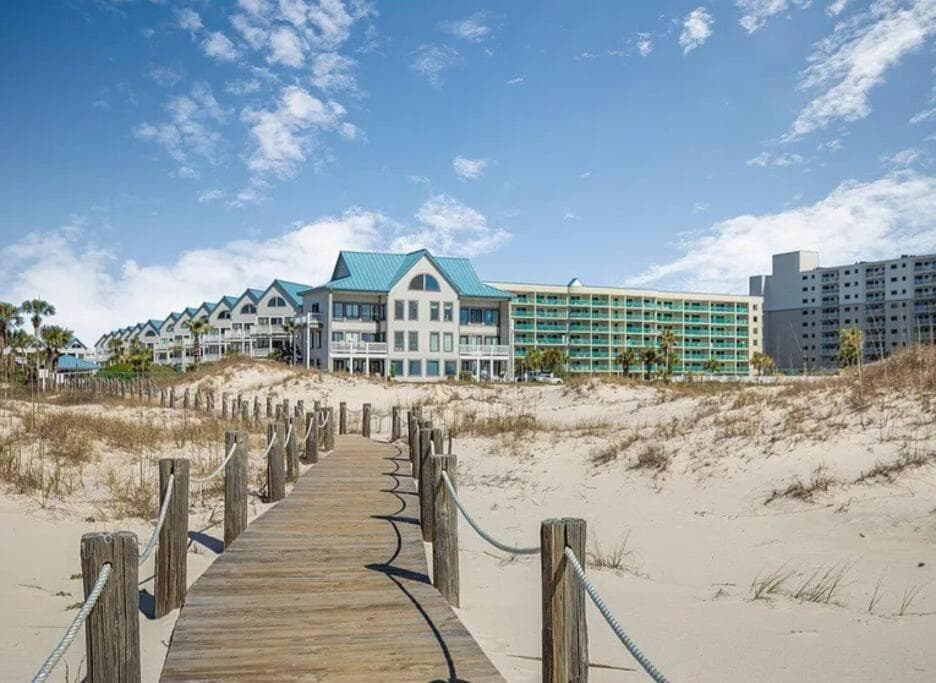 Sugar Sands-Luxury 1st Floor 2BR 2BA Private Beach featured exterior or lobby in Gulf Shores, AL — similar hotel