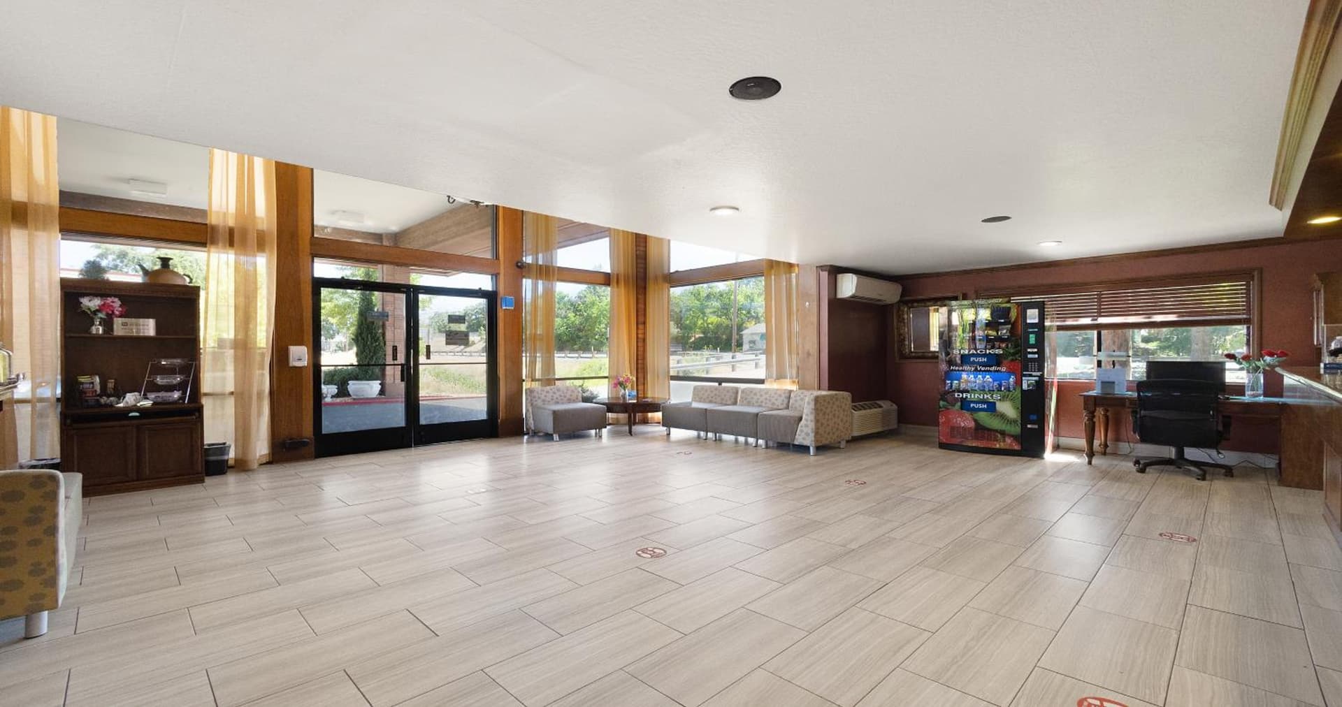 Best Western Amador Inn property views in Jackson, CA — gallery photo 3