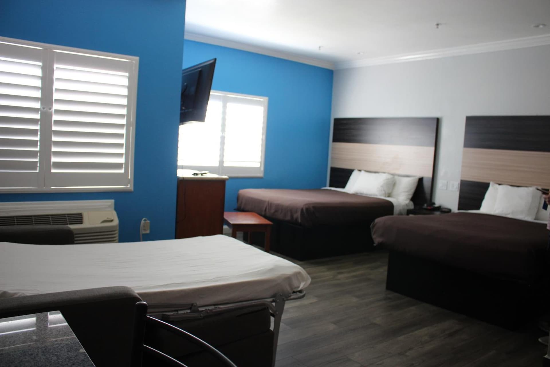 Rodeway Inn & Suites Hayward - Oakland South gallery photo in Hayward, CA — image 6